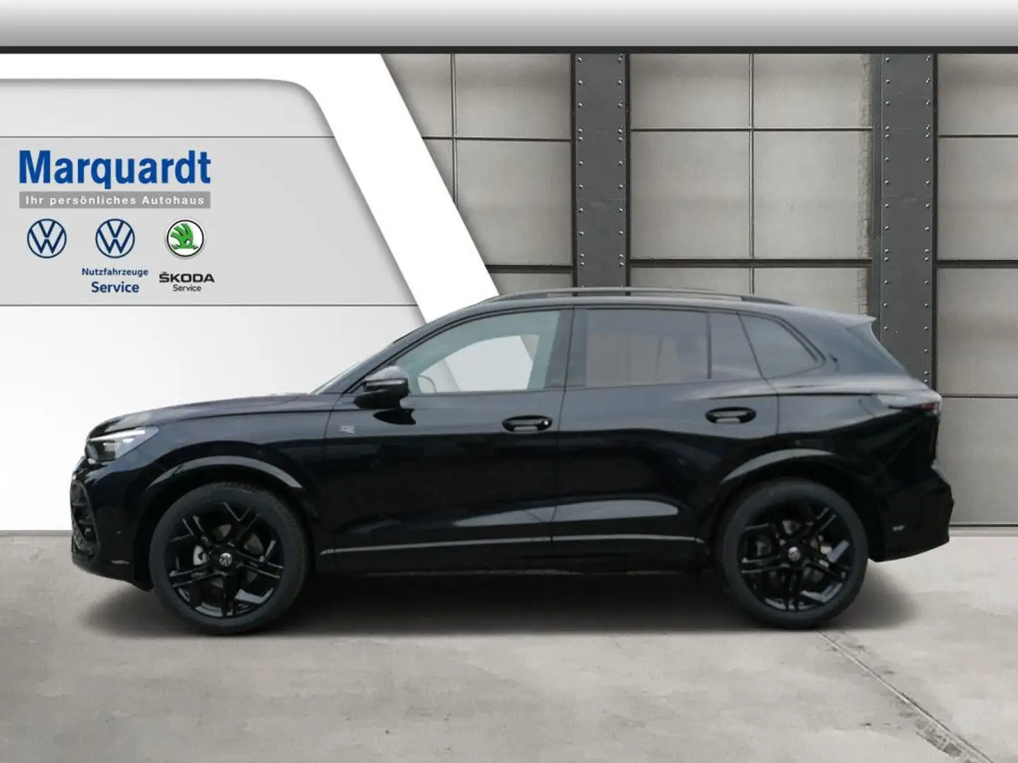 Volkswagen Tiguan 1.5 eTSI R-Line  Neu Mod 20"AHK Panodach Schwarz - 2