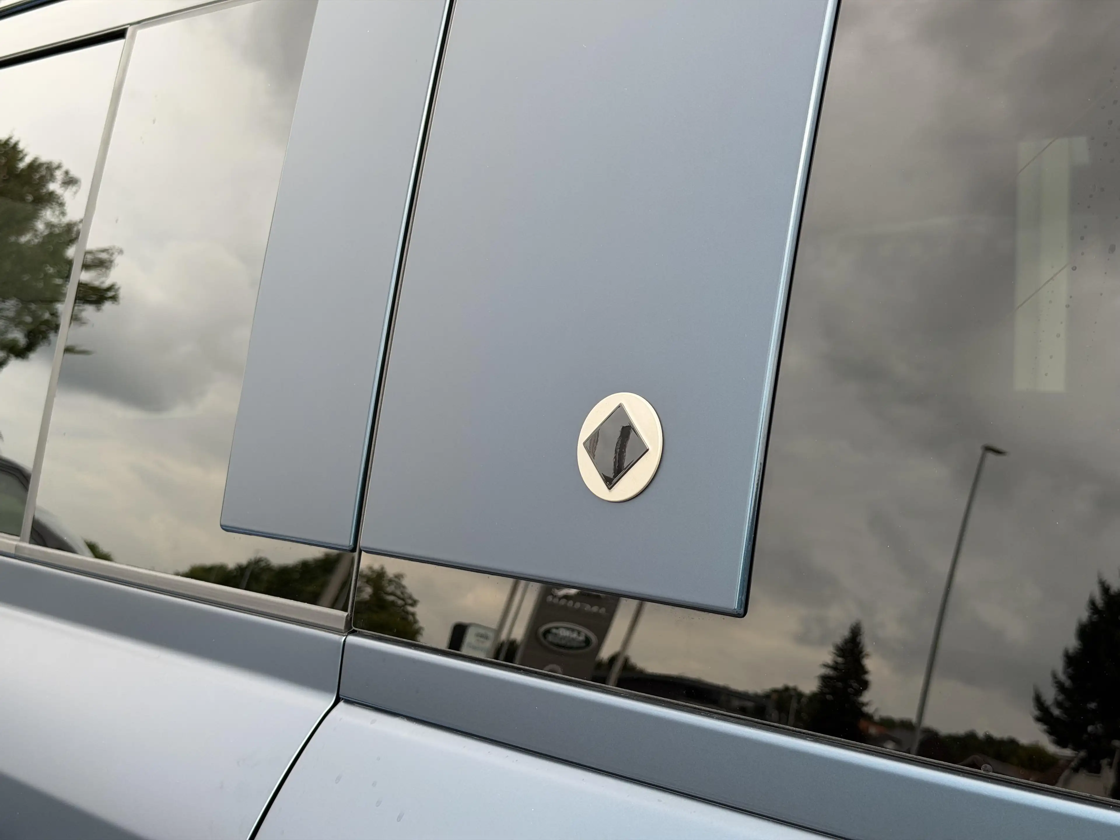 Land Rover Defender P635 OCTA // CHOPPED CARBON LICHTE VRACHT — photo 10