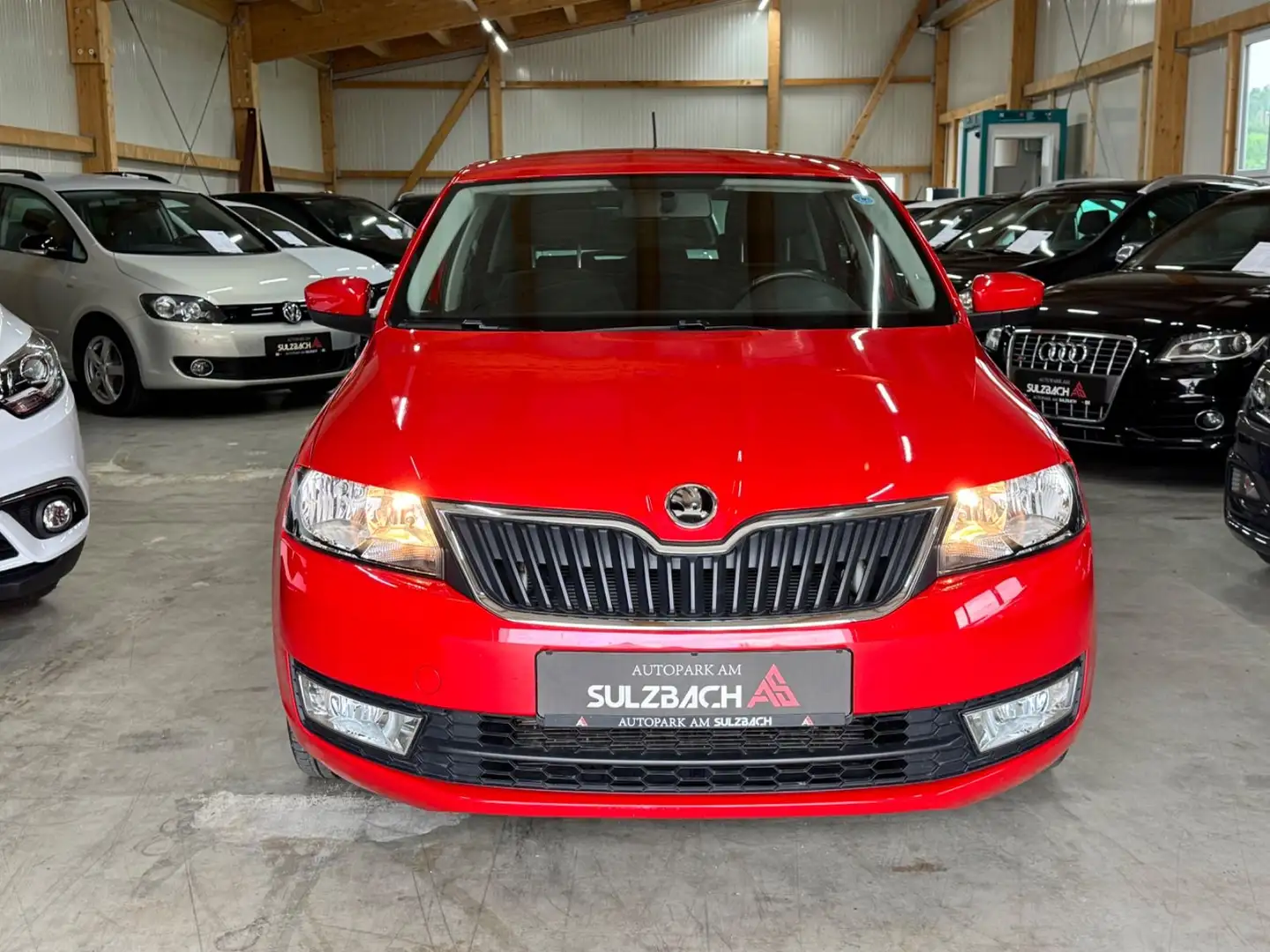 Skoda Rapid/Spaceback Spaceback Drive/SHZ/PDC/AHK Rouge - 2