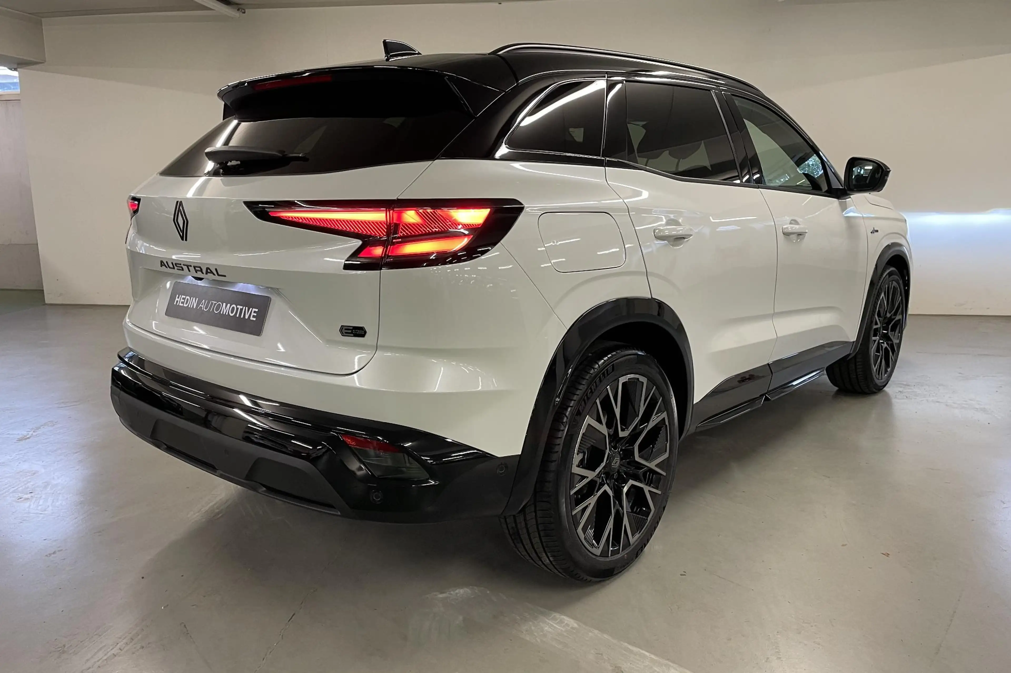 Renault Austral 1.2 E-Tech full hybrid 200 esprit Alpine | pack li — photo 4