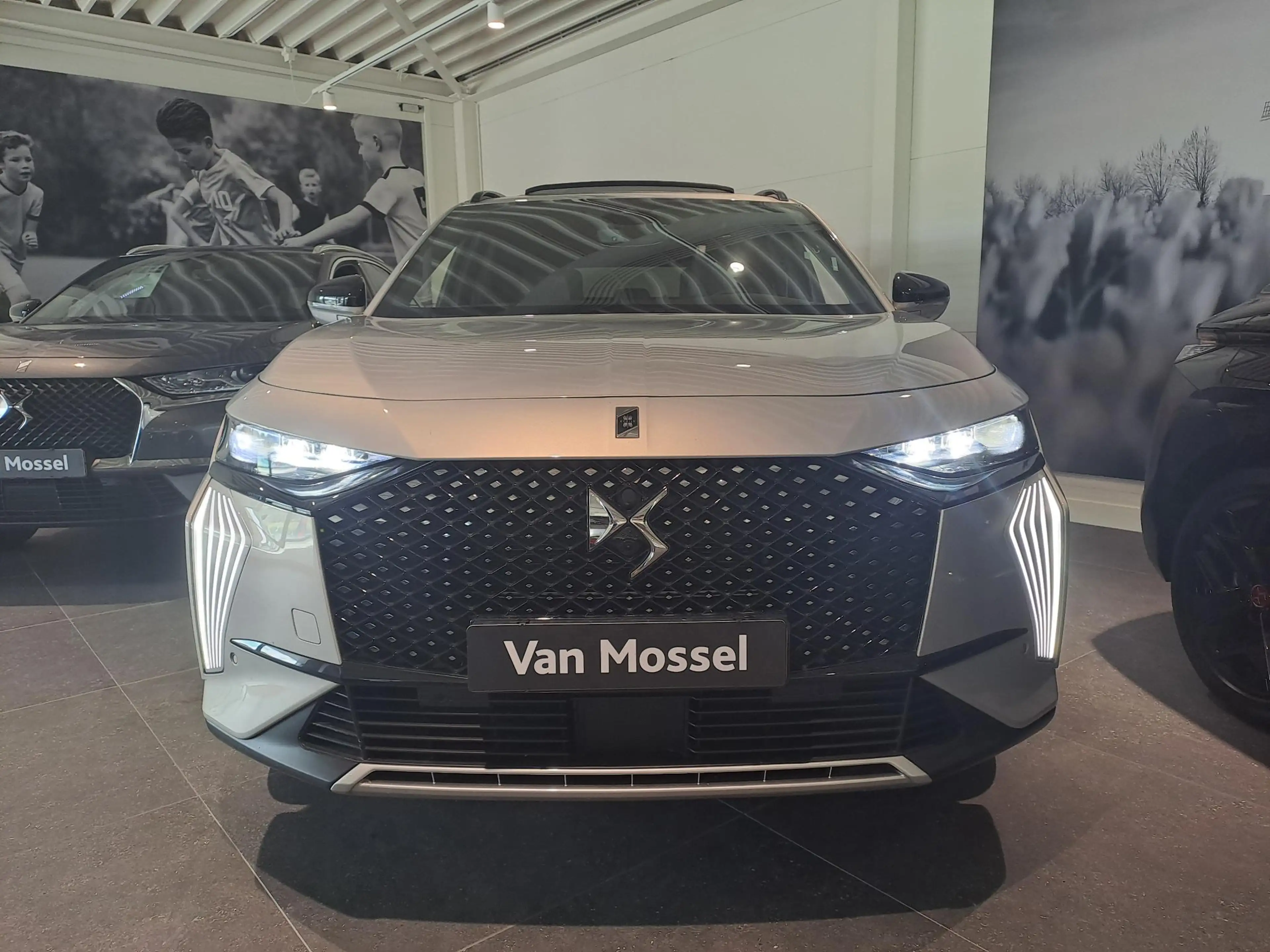 DS Automobiles DS 7 1.6 PHEV 300 4x4 Etoile — photo 3