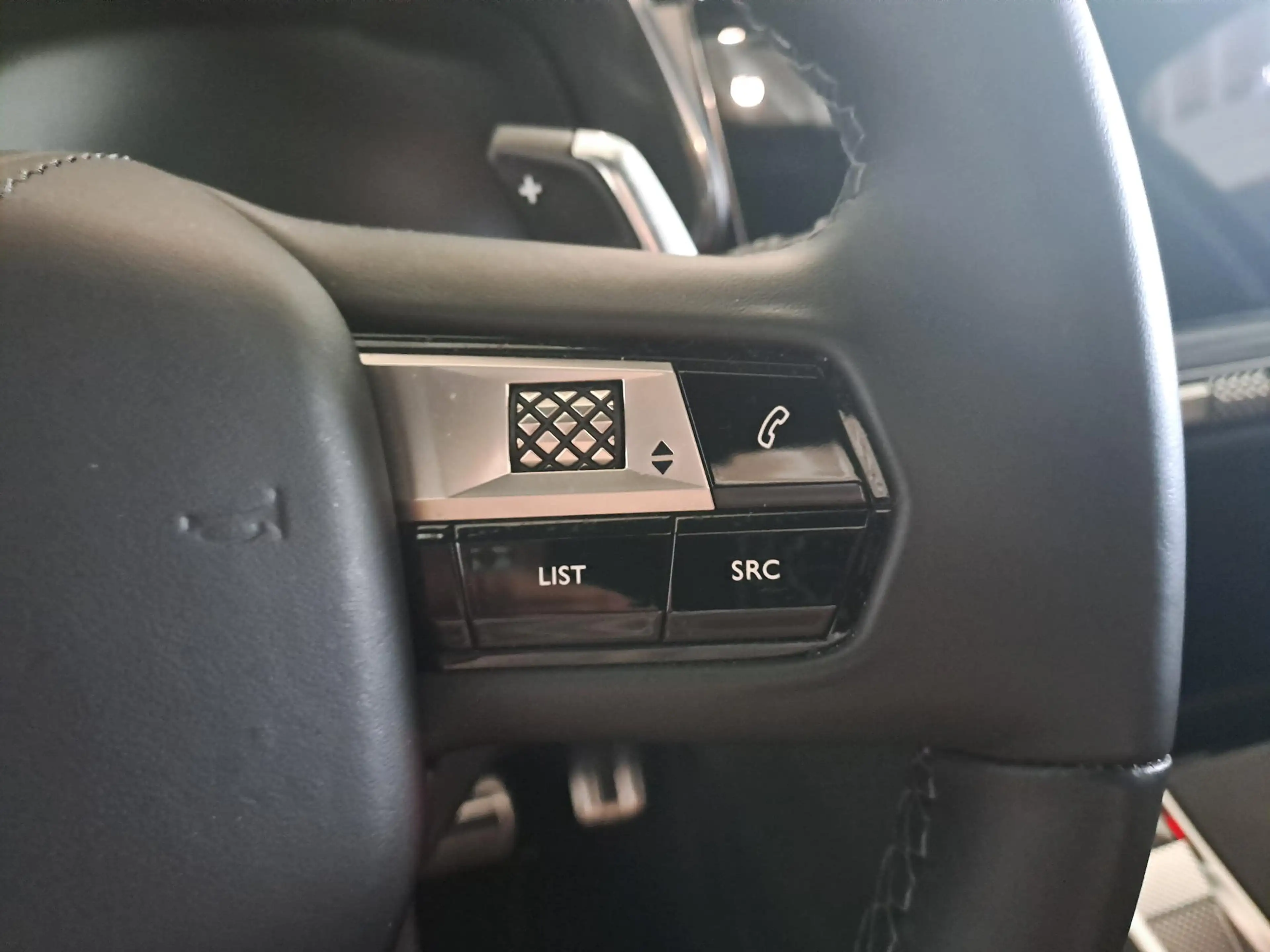 DS Automobiles DS 7 1.6 PHEV 300 4x4 Etoile — photo 11