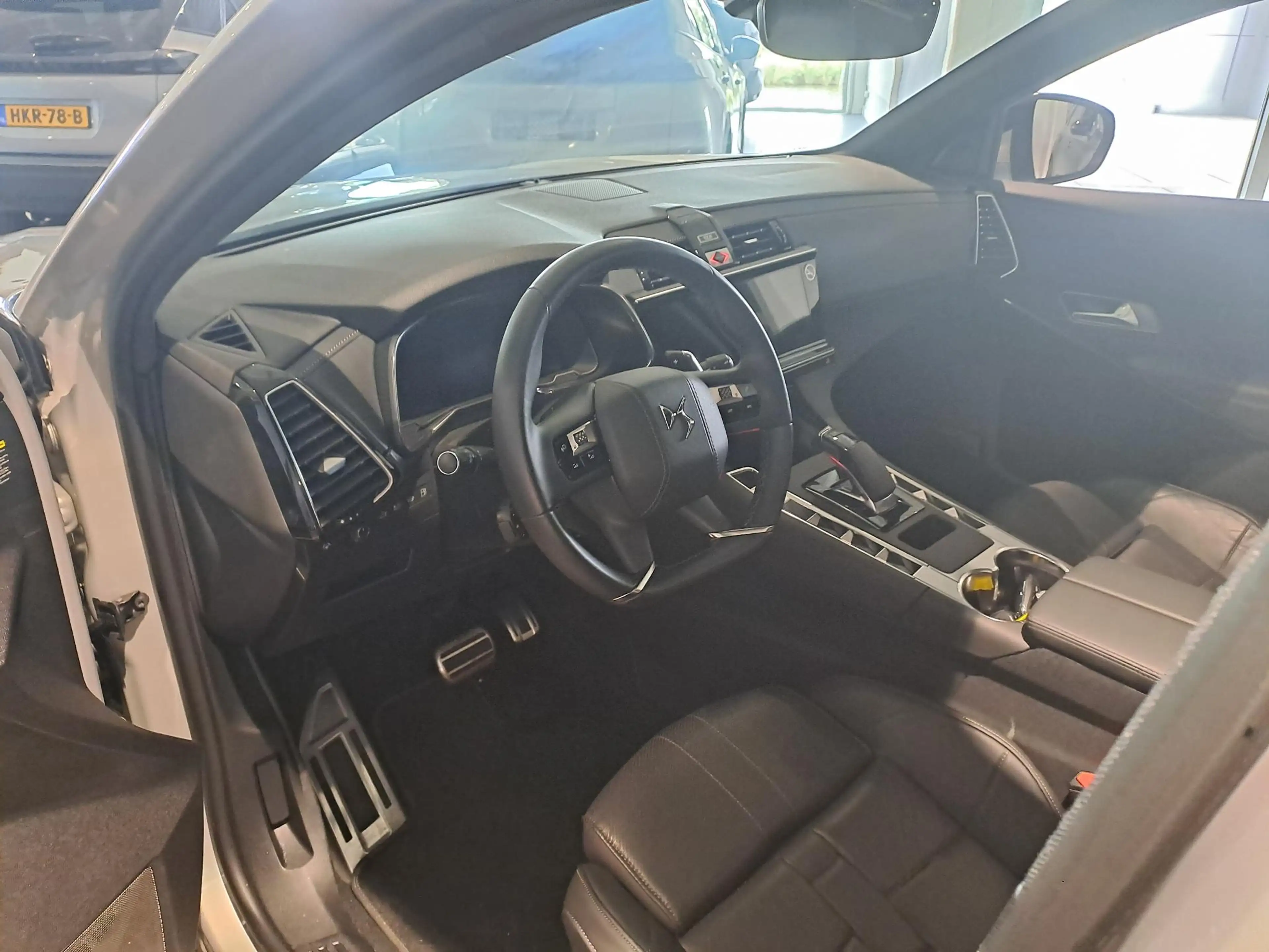DS Automobiles DS 7 1.6 PHEV 300 4x4 Etoile — photo 8