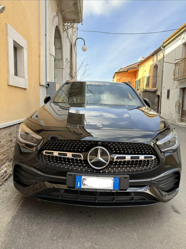 Mercedes-Benz GLA 220
