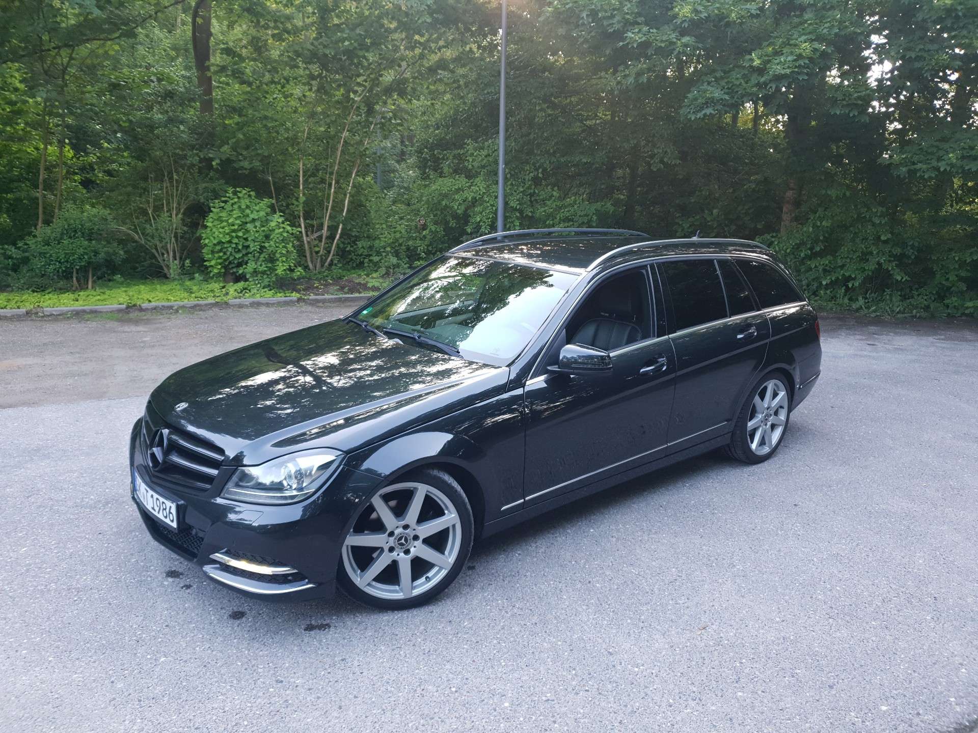 Second hand Mercedes Benz C-Class 