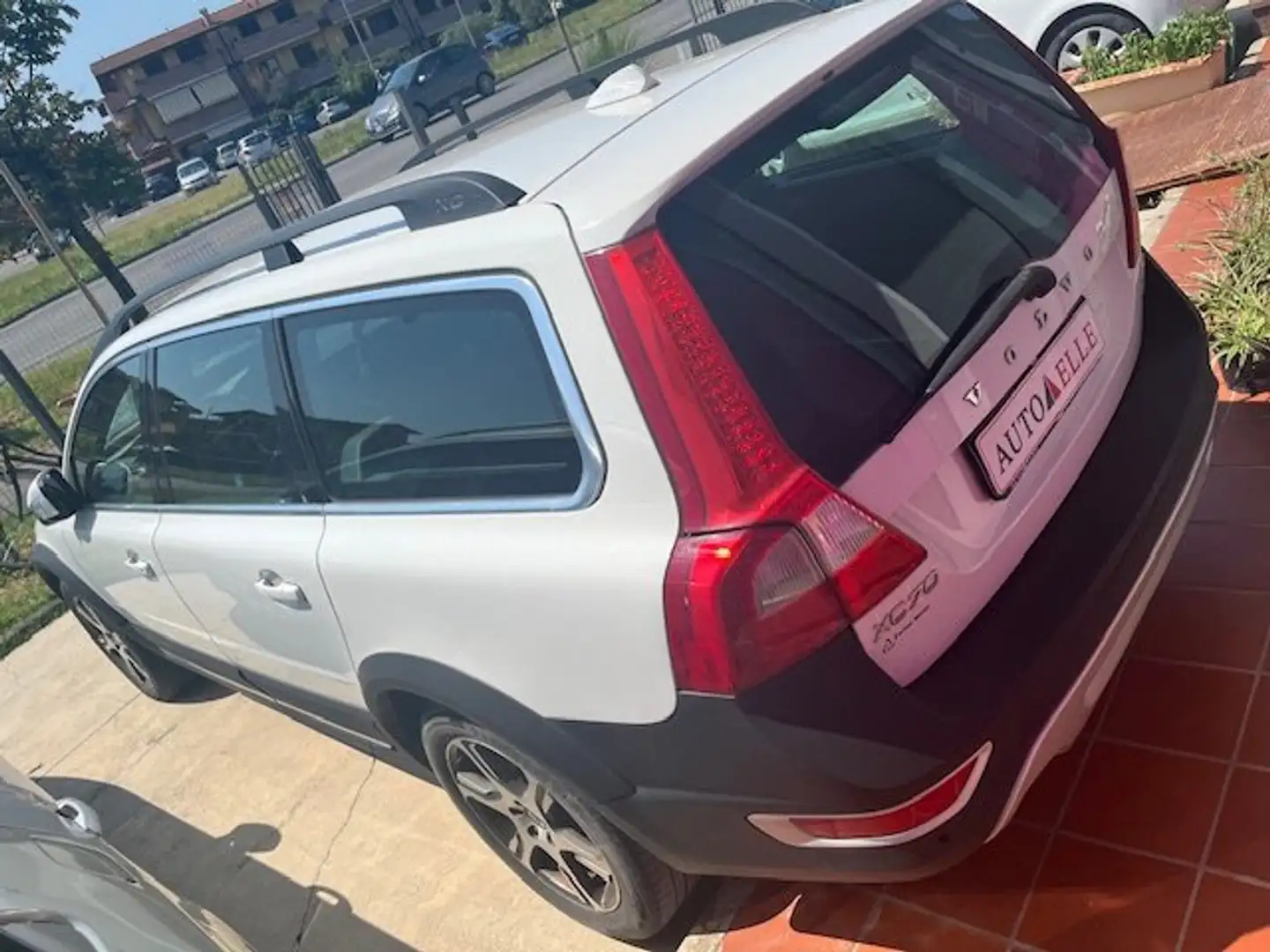 Volvo XC70 XC70 2.4 d5 ved Summum awd 215cv geartronic Blanc - 2