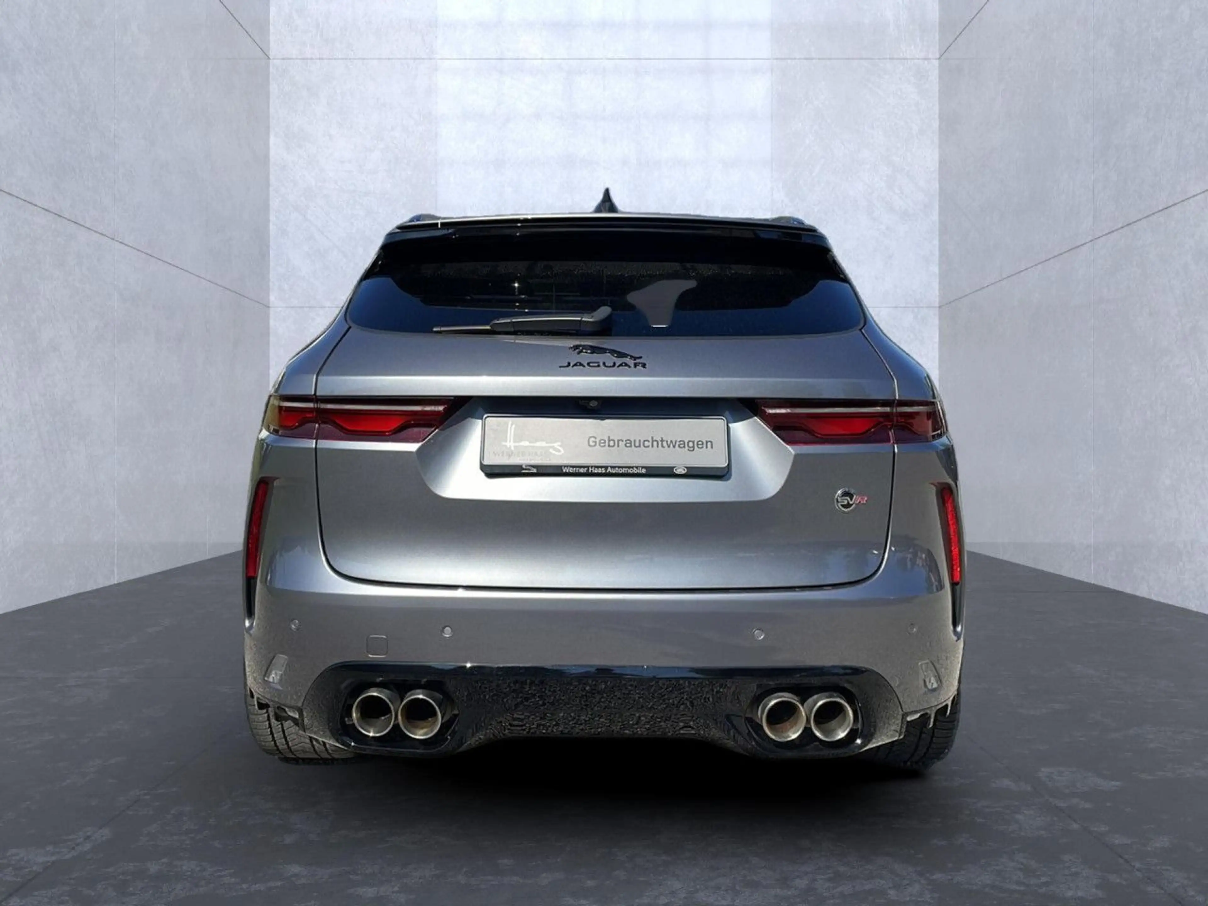 Jaguar F-Pace P550 AWD SVR — photo 7