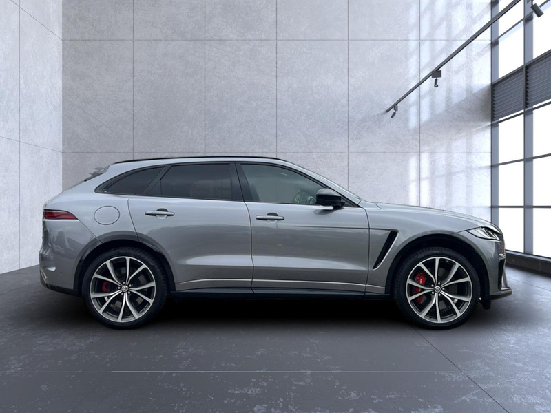 Jaguar F-Pace P550 AWD SVR — photo 7