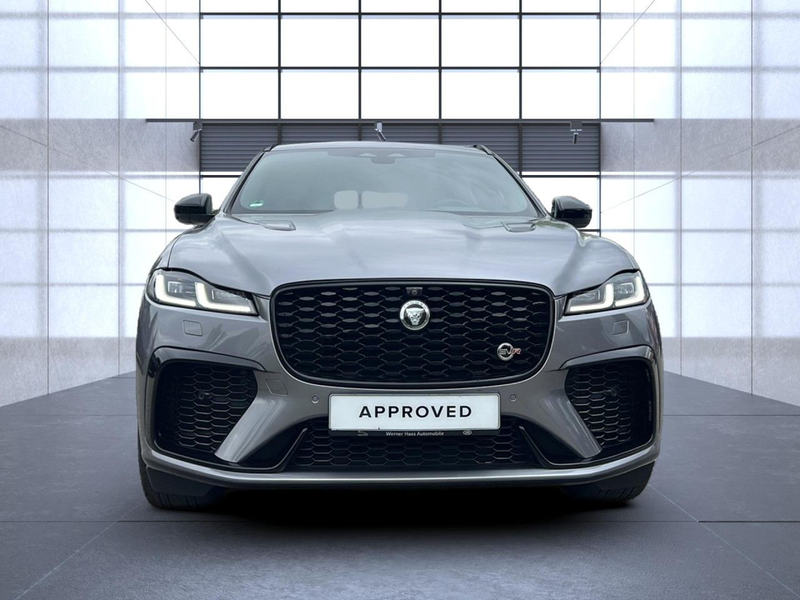 Jaguar F-Pace P550 AWD SVR — photo 6