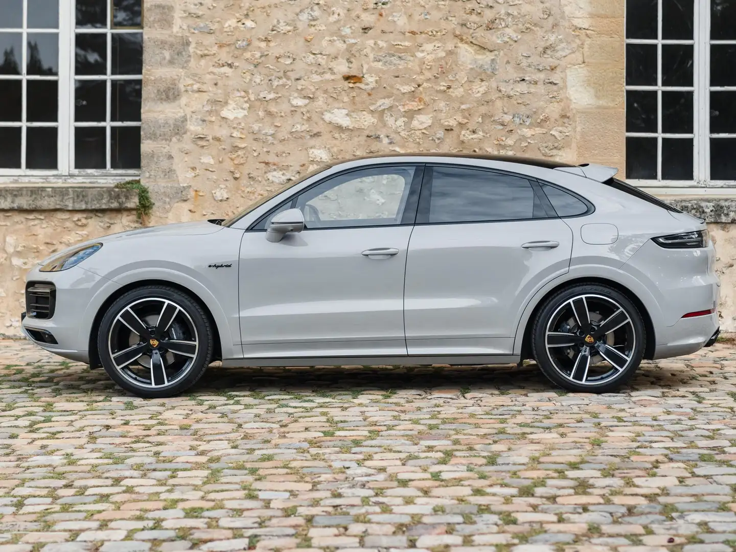 Porsche Cayenne Coupé Hybride 462 ch Gris - 2