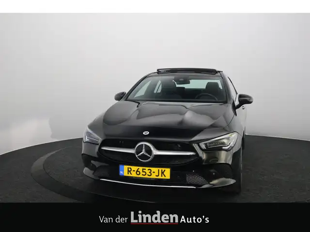 Mercedes-Benz CLA 250 e Business Solution Luxury Limited | 21000KM | Pan
