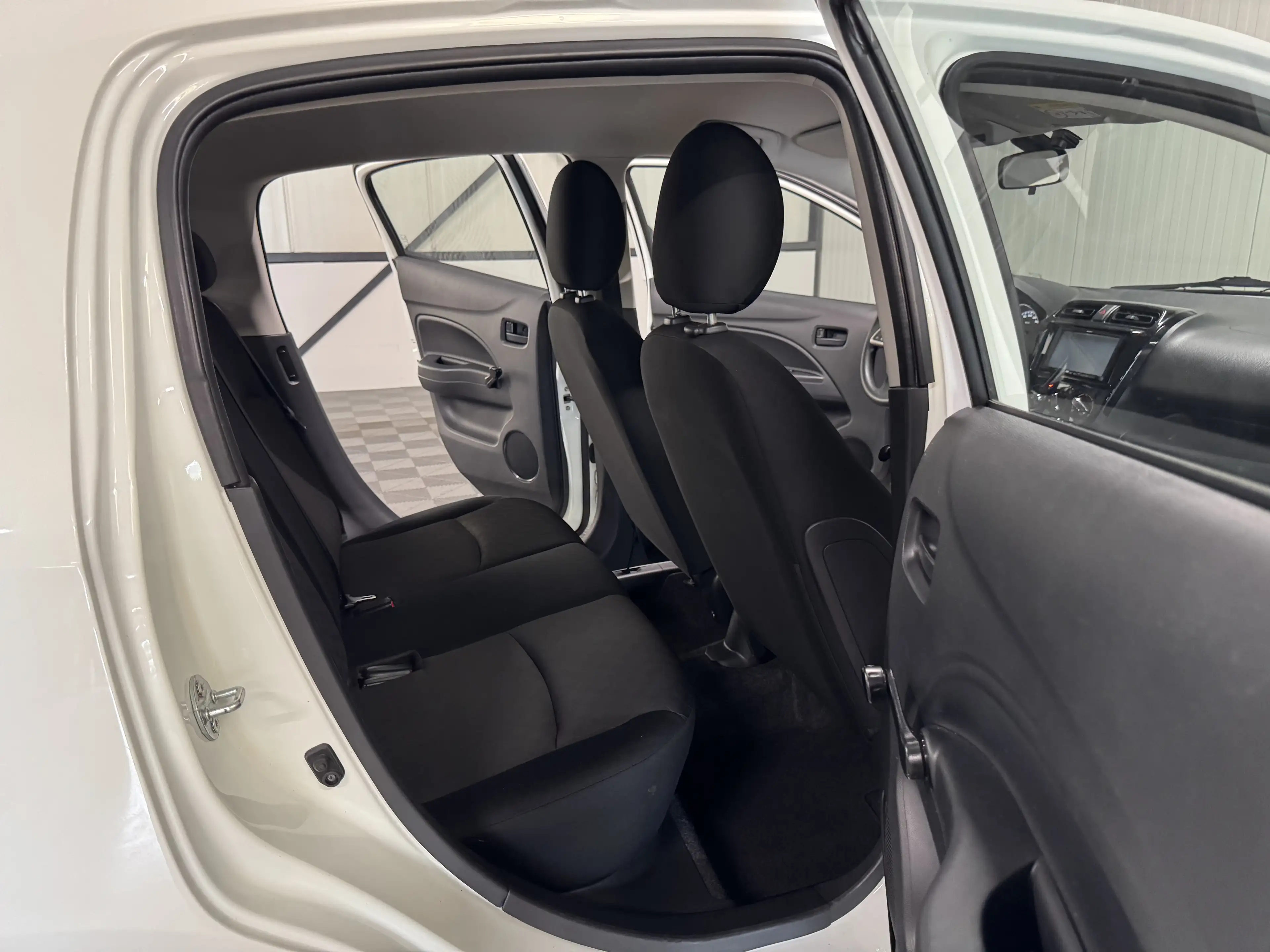 Mitsubishi Space Star 1.2 | Cool+ 5-Drs | Airco | Navi | Carplay — photo 4