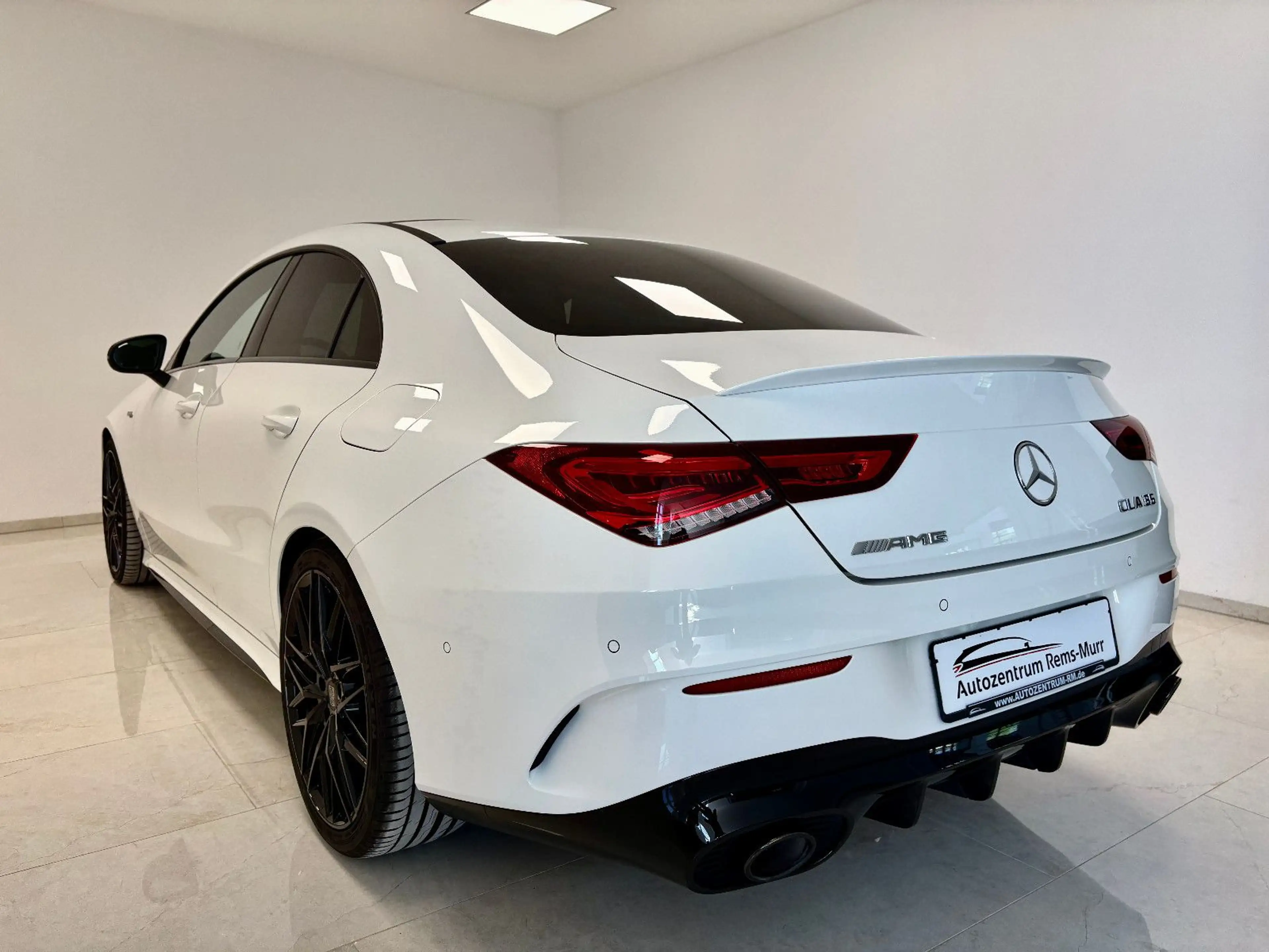 Mercedes-Benz CLA 35 AMG 4Matic *PANO* — photo 9