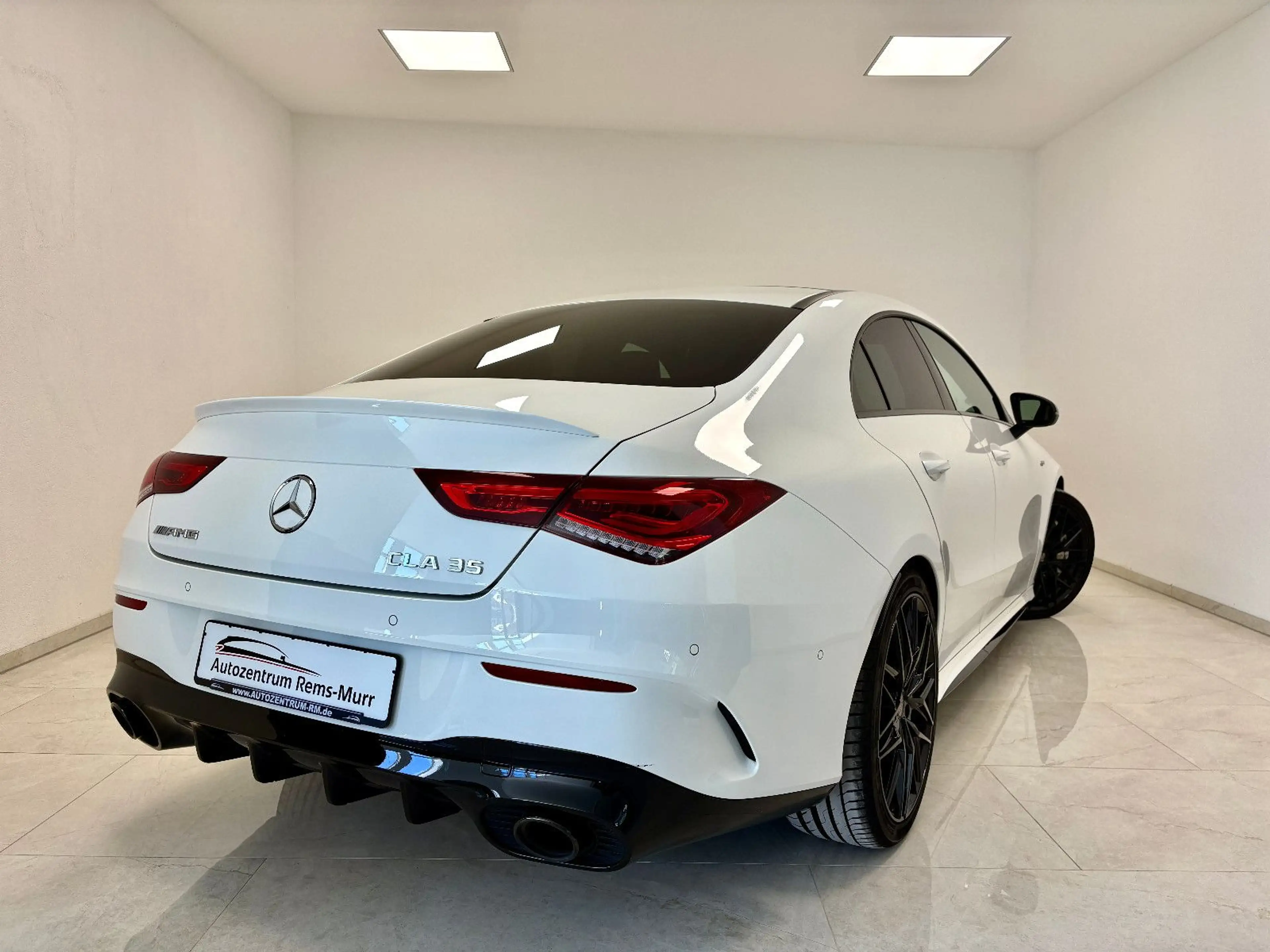 Mercedes-Benz CLA 35 AMG 4Matic *PANO* — photo 4