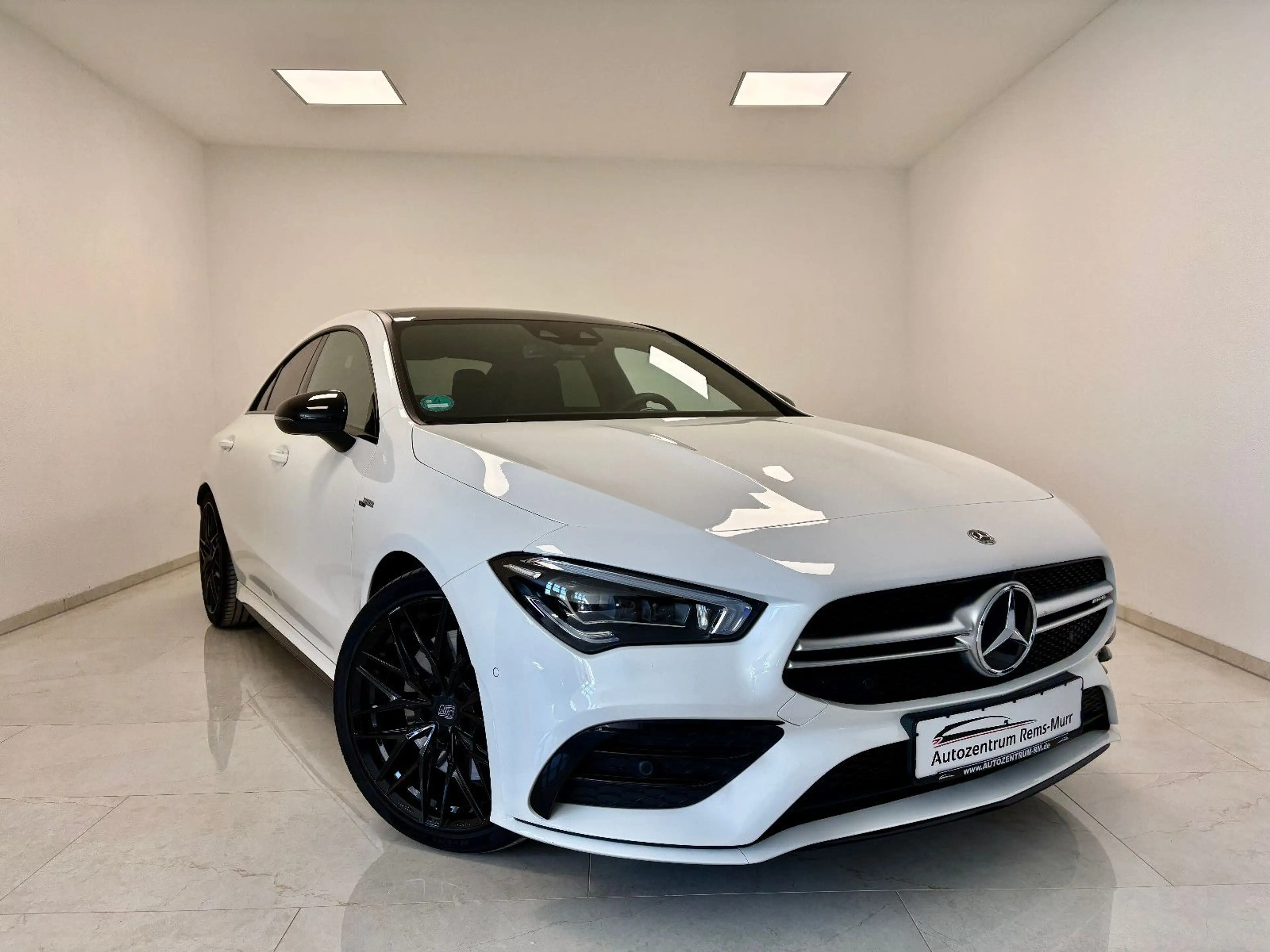 Mercedes-Benz CLA 35 AMG 4Matic *PANO* — photo 3