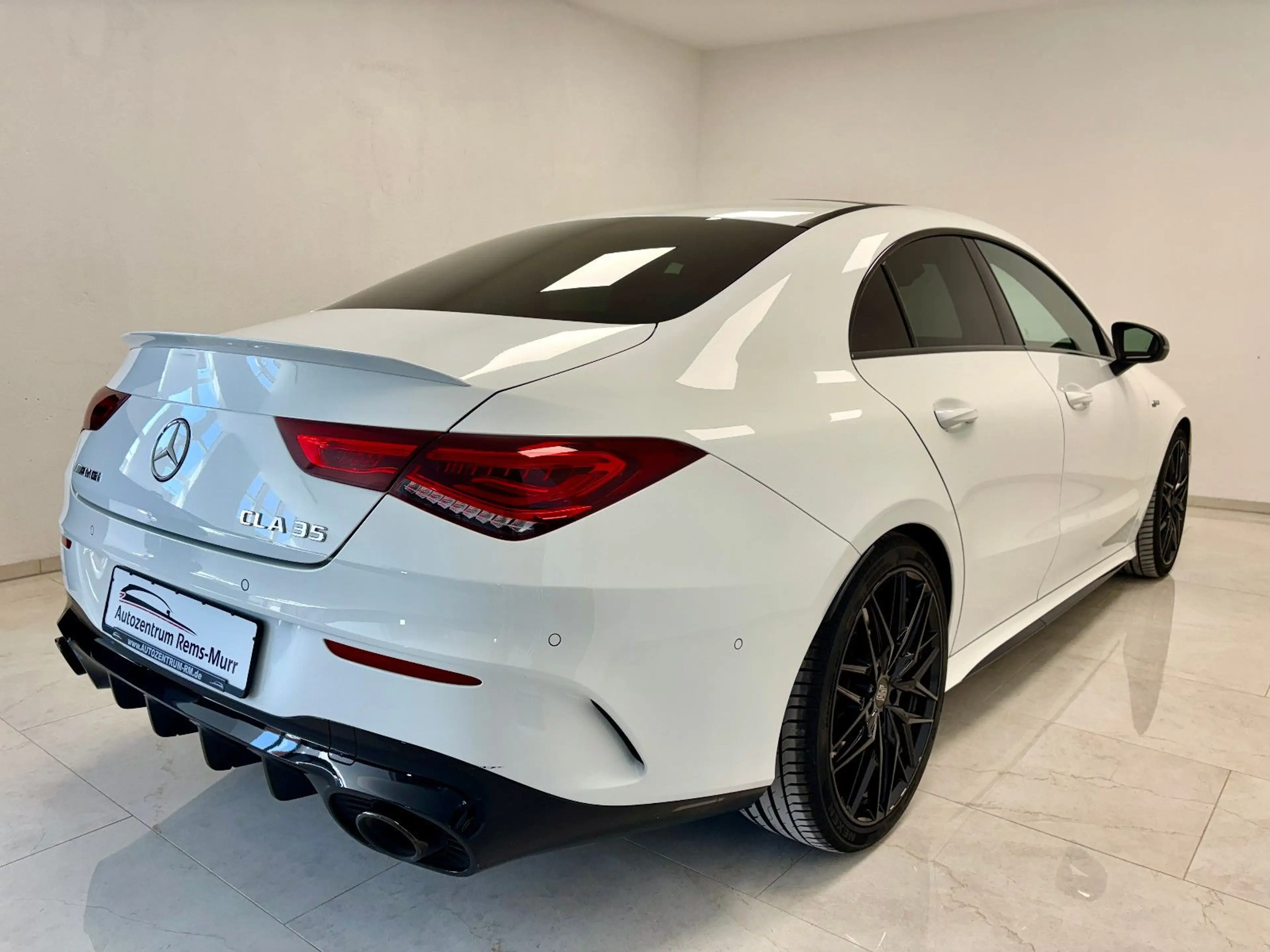 Mercedes-Benz CLA 35 AMG 4Matic *PANO* — photo 10
