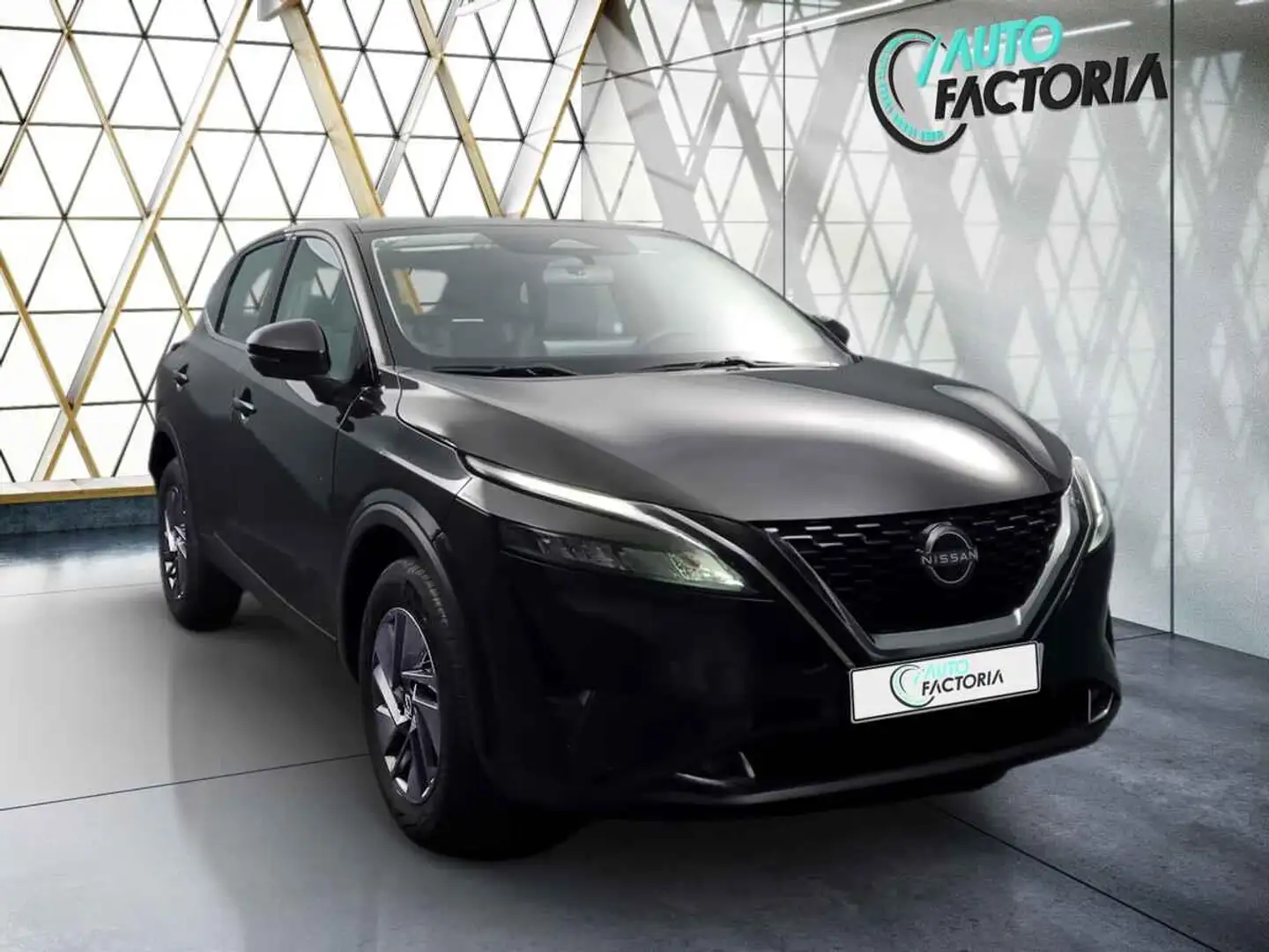 Nissan Qashqai -36% 1.3 DIG-T HYB 158cv+GPS+CAM360+Options Zwart - 2