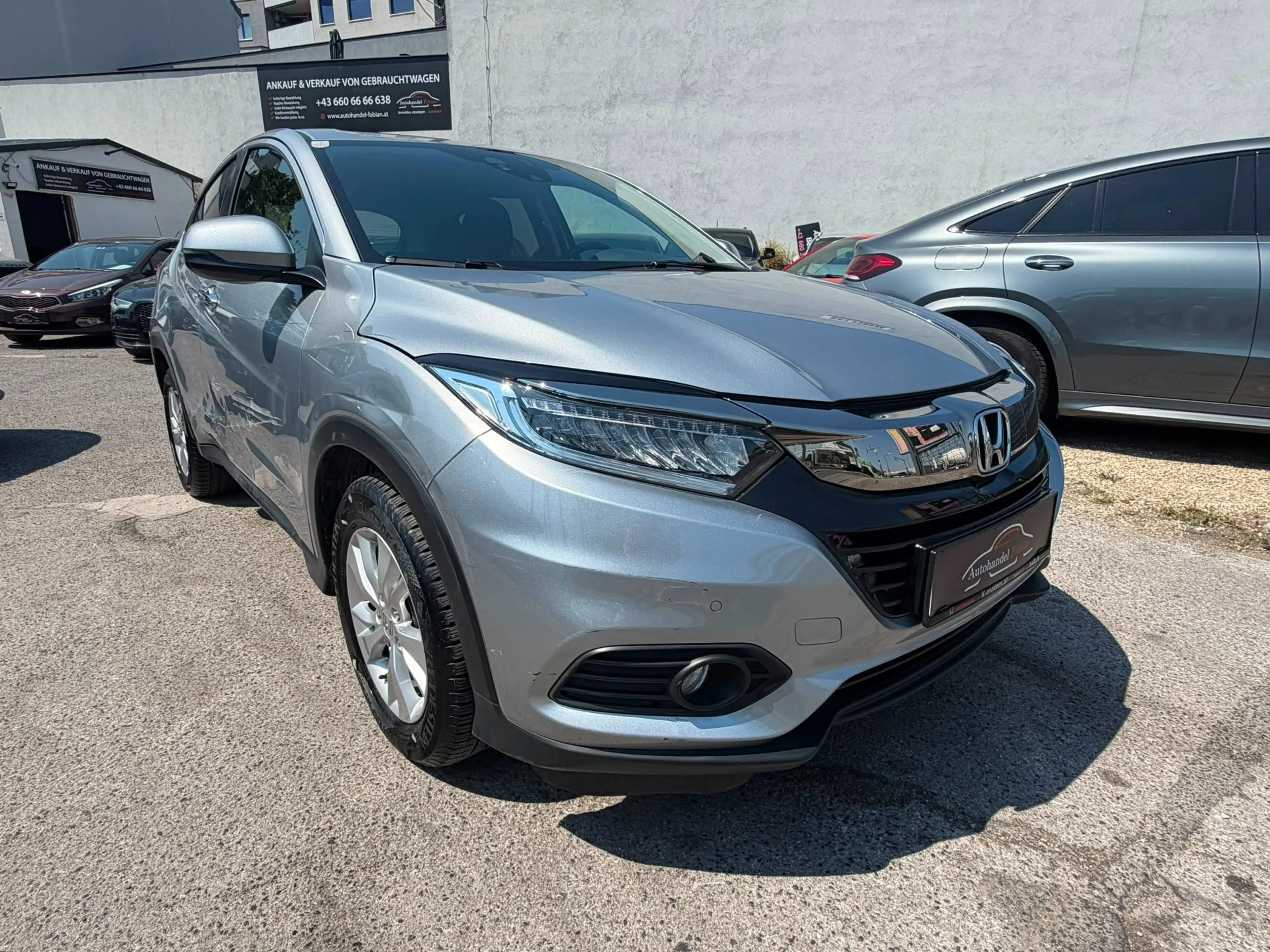 Honda HR-V 1,5 i-VTEC Elegance mit ParkhilfeVorne Navi LED — photo 12