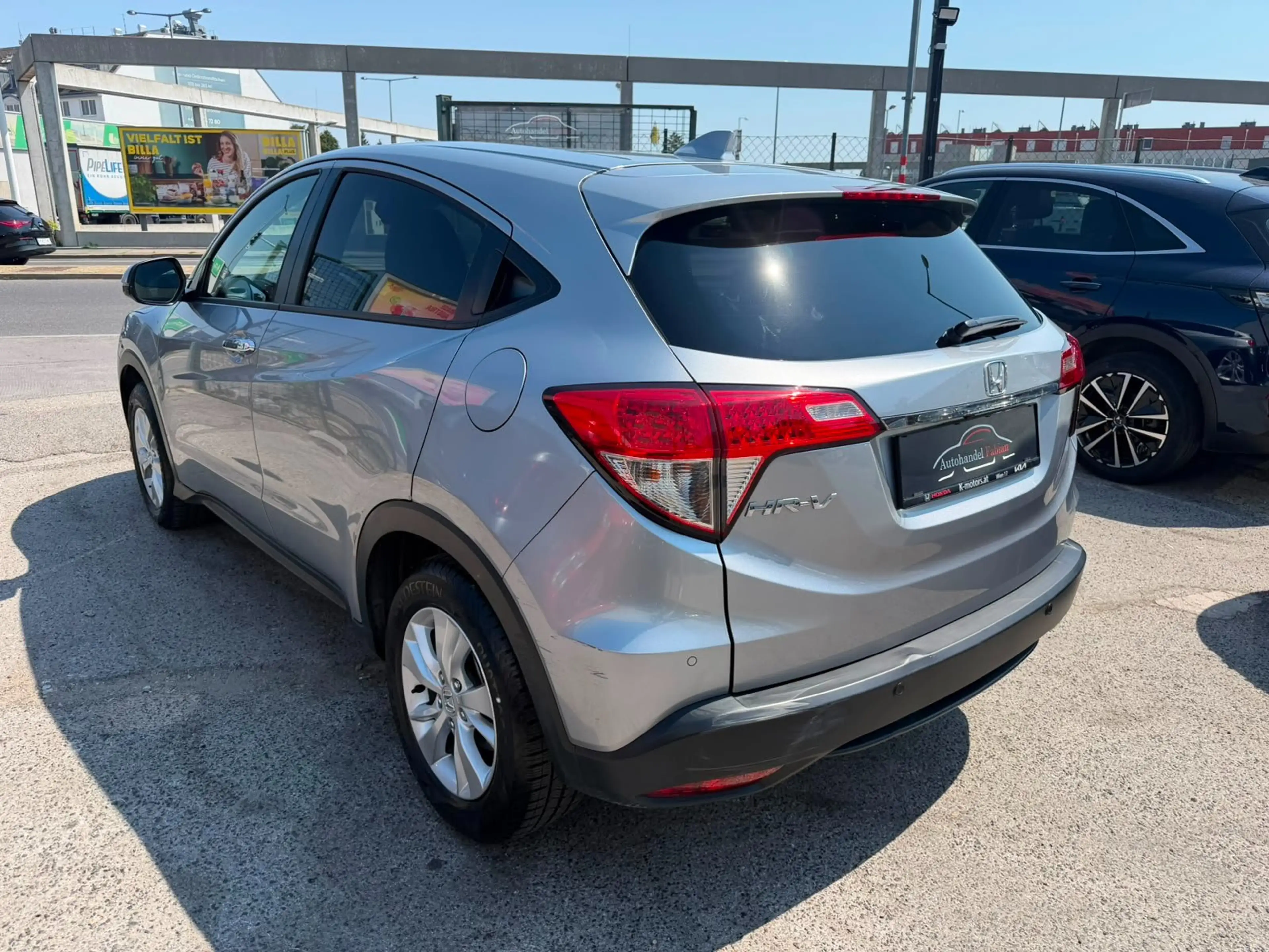 Honda HR-V 1,5 i-VTEC Elegance mit ParkhilfeVorne Navi LED — photo 4