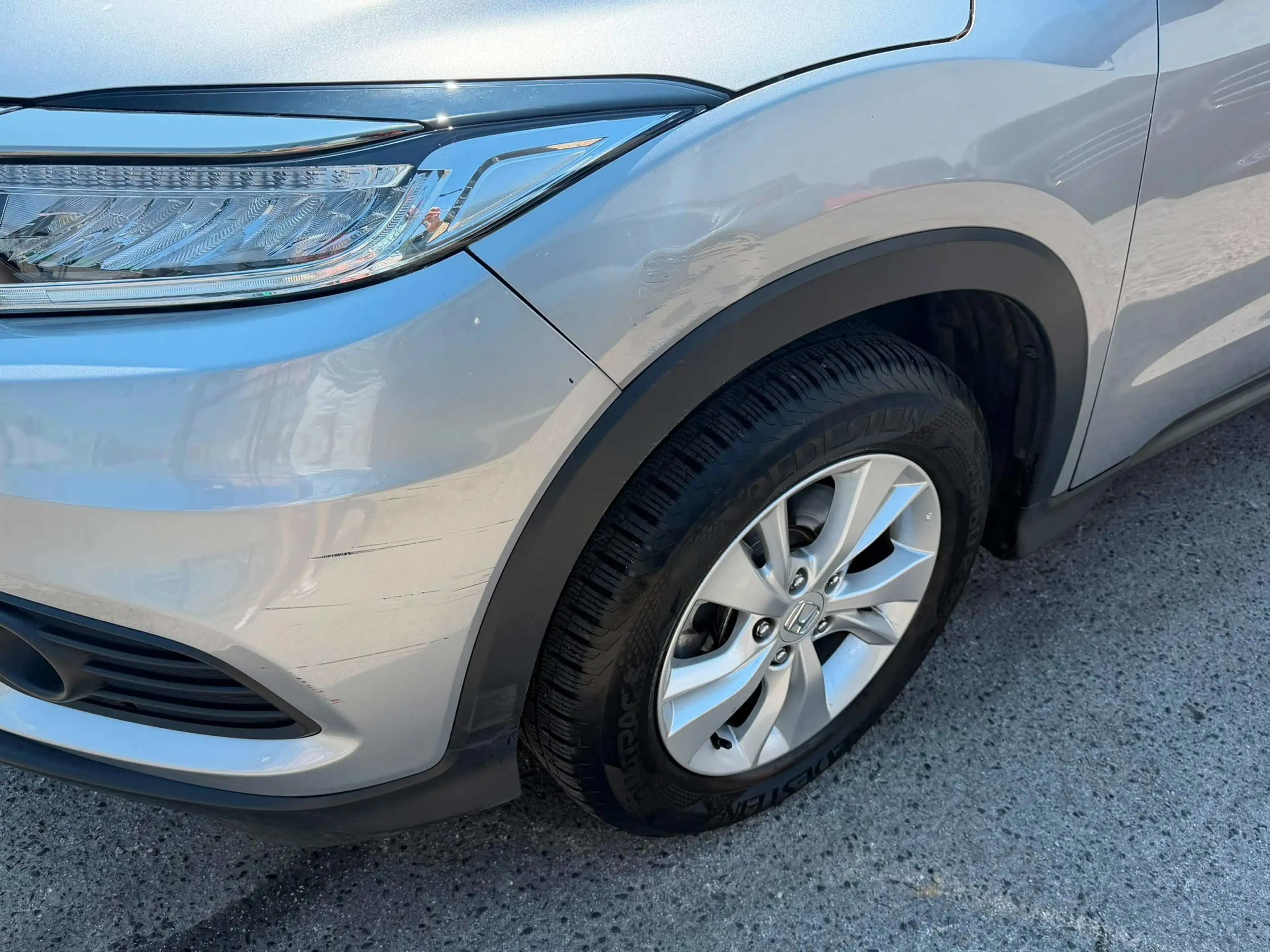 Honda HR-V 1,5 i-VTEC Elegance mit ParkhilfeVorne Navi LED — photo 3
