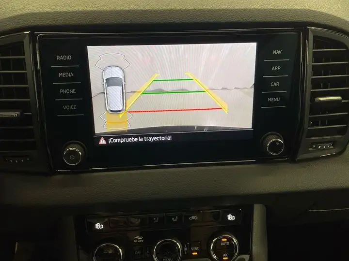 Škoda Karoq SPORTLINE 1.5 TSI DSG ACT 2025, foto 18