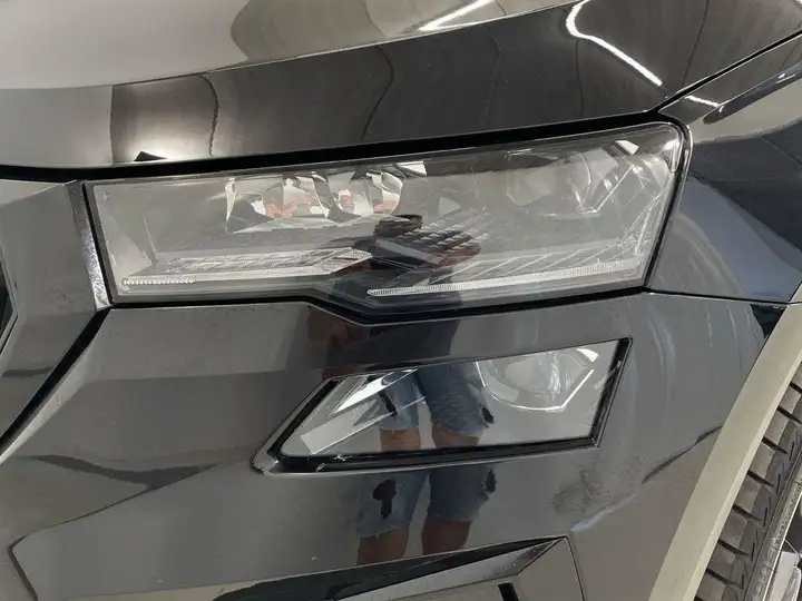Škoda Karoq SPORTLINE 1.5 TSI DSG ACT 2025, foto 12
