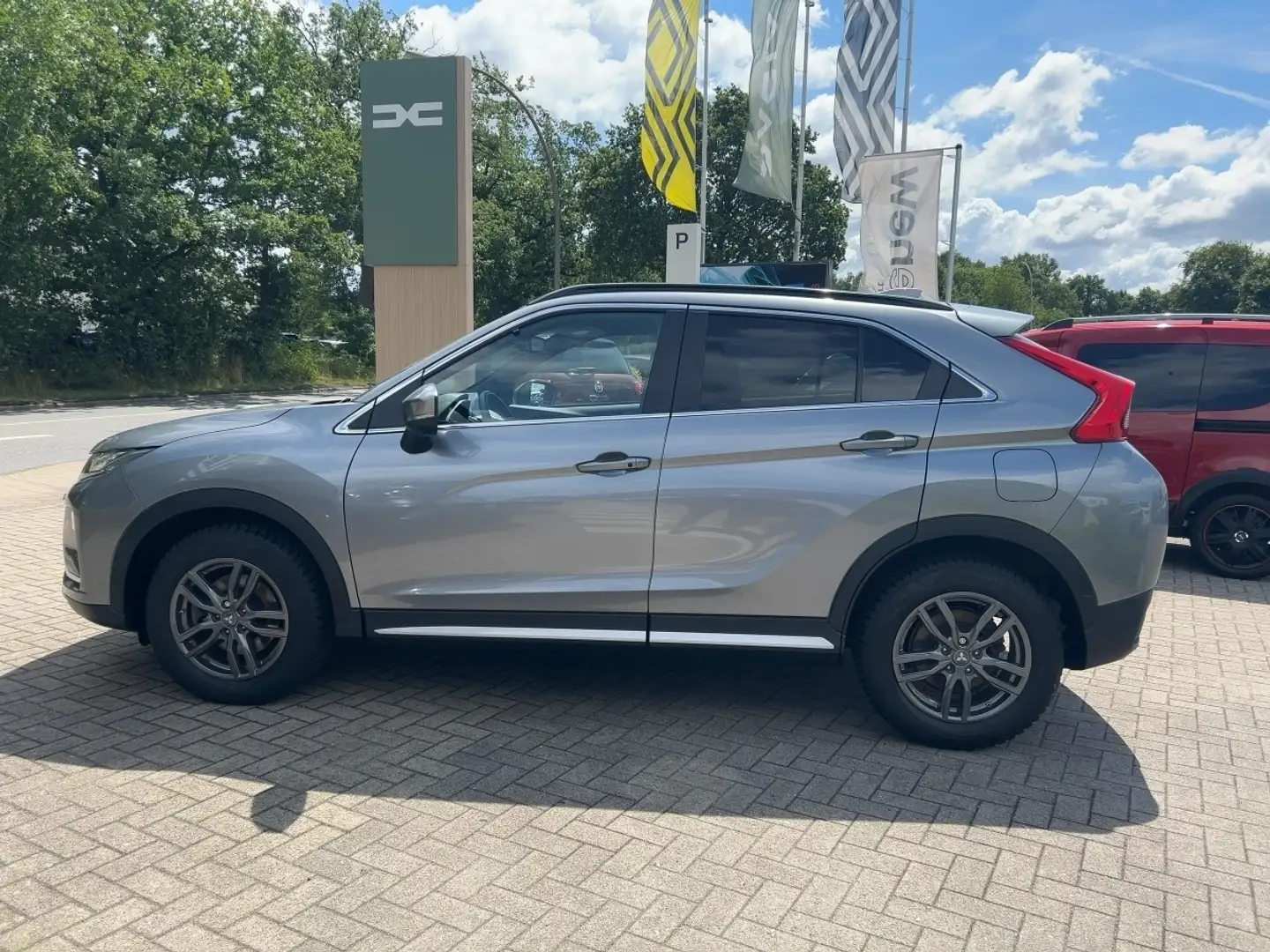 Mitsubishi Eclipse Cross 1.5 Diamant Edition *SHZ,GJR,LHZ Grau - 2