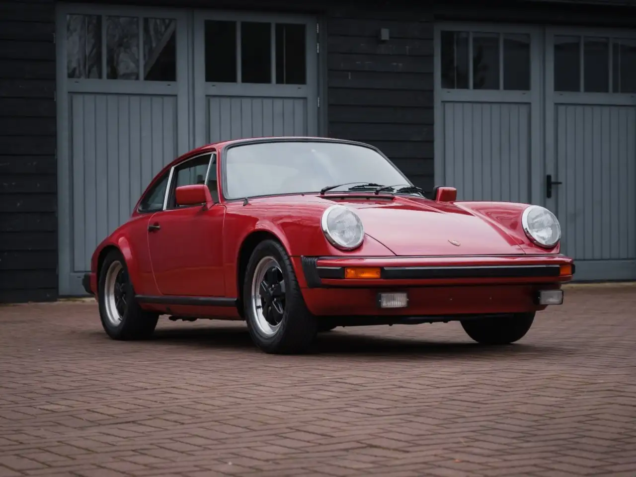 Porsche 911 3.0 SC Coupe Indiana Red Metallic, foto 3