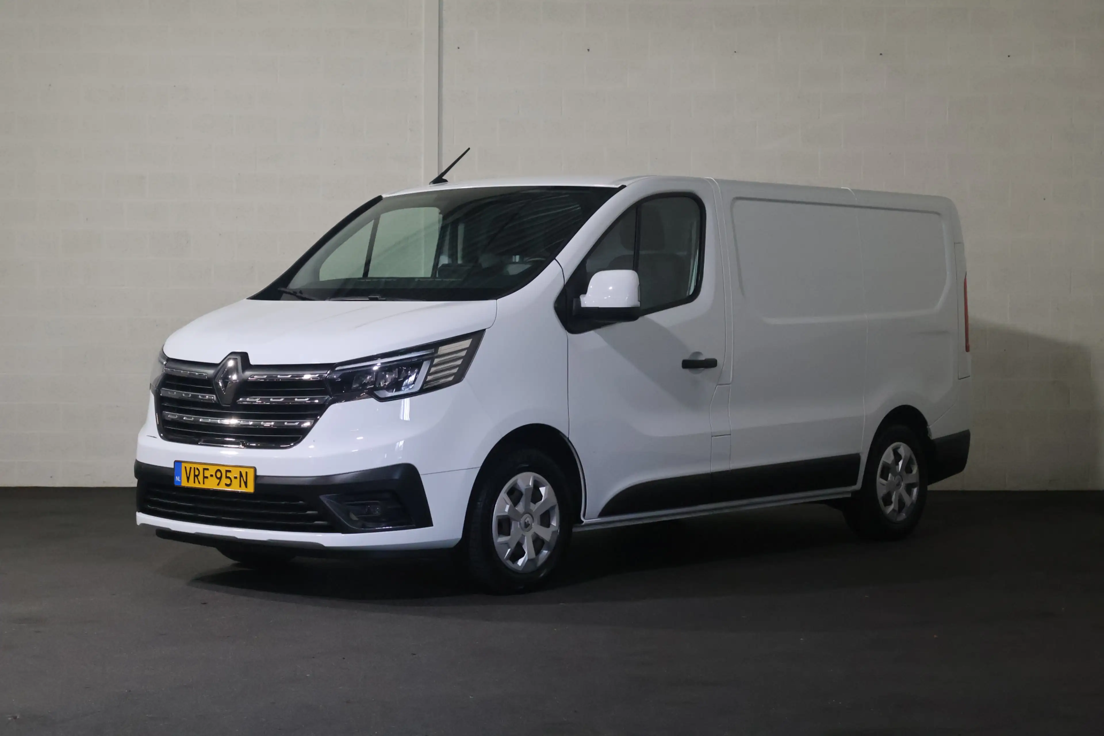 Renault Trafic 2.0 dCi 130pk L1 H1 Work Edition Inrichting — photo 4