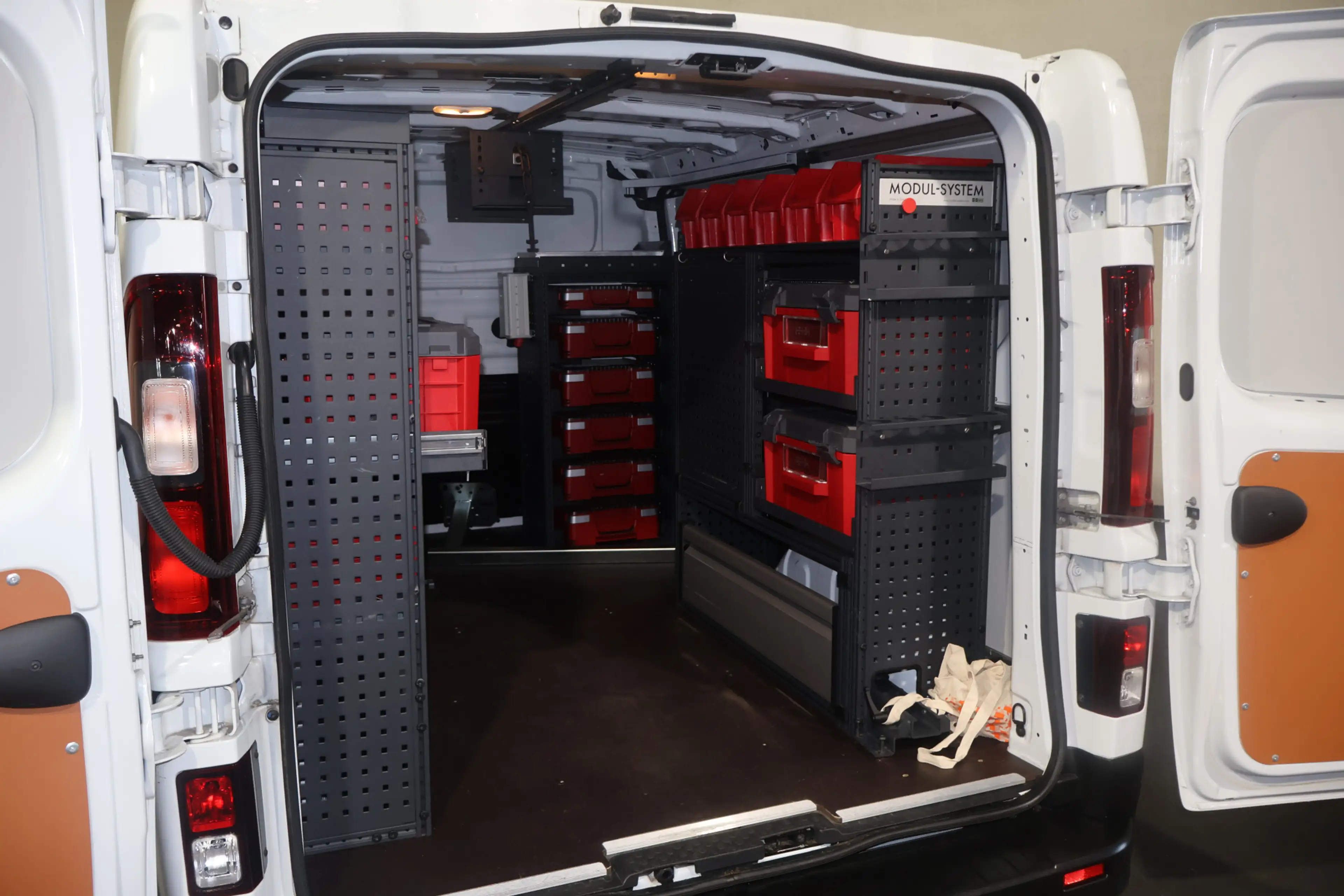 Renault Trafic 2.0 dCi 130pk L1 H1 Work Edition Inrichting — photo 13