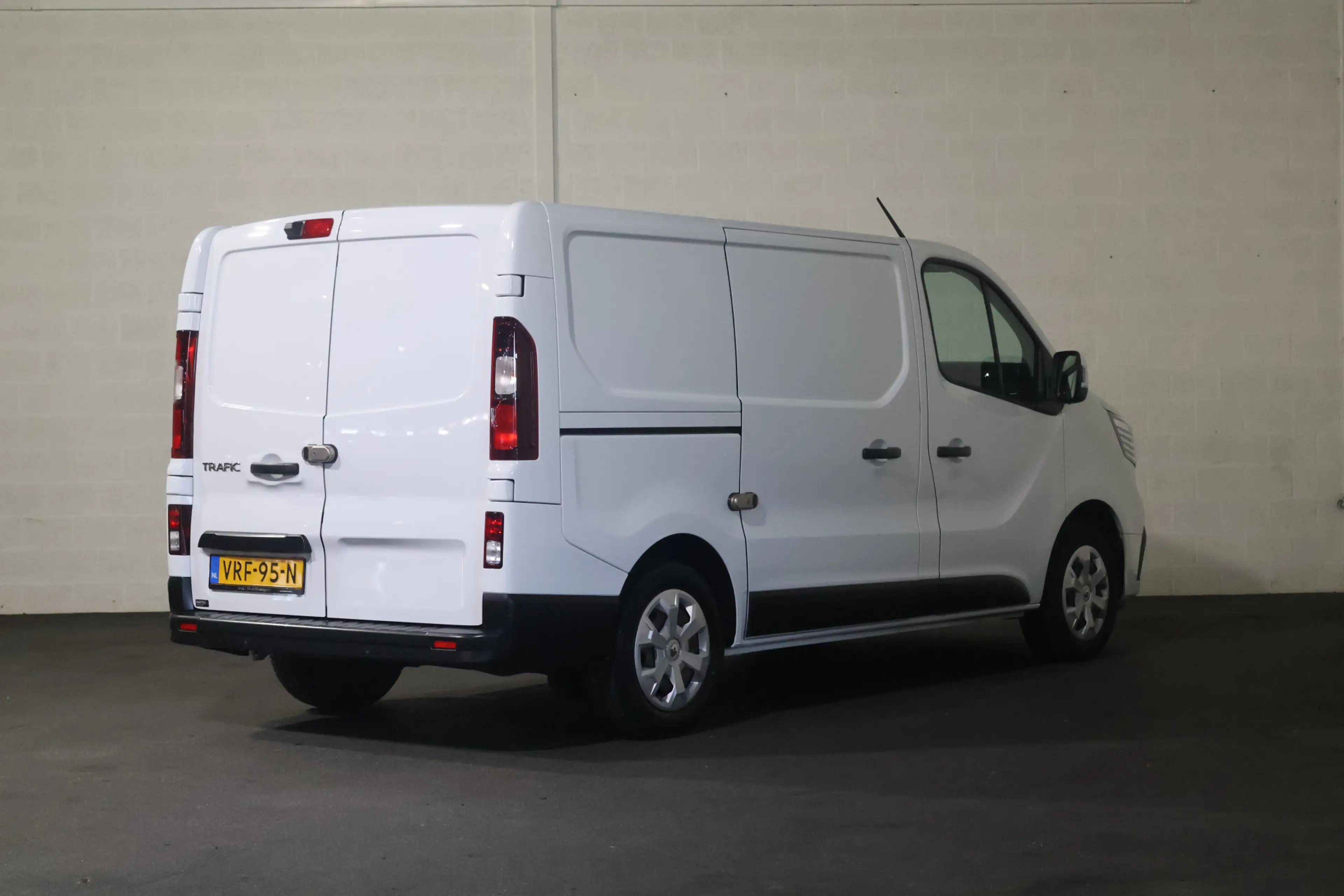 Renault Trafic 2.0 dCi 130pk L1 H1 Work Edition Inrichting — photo 9