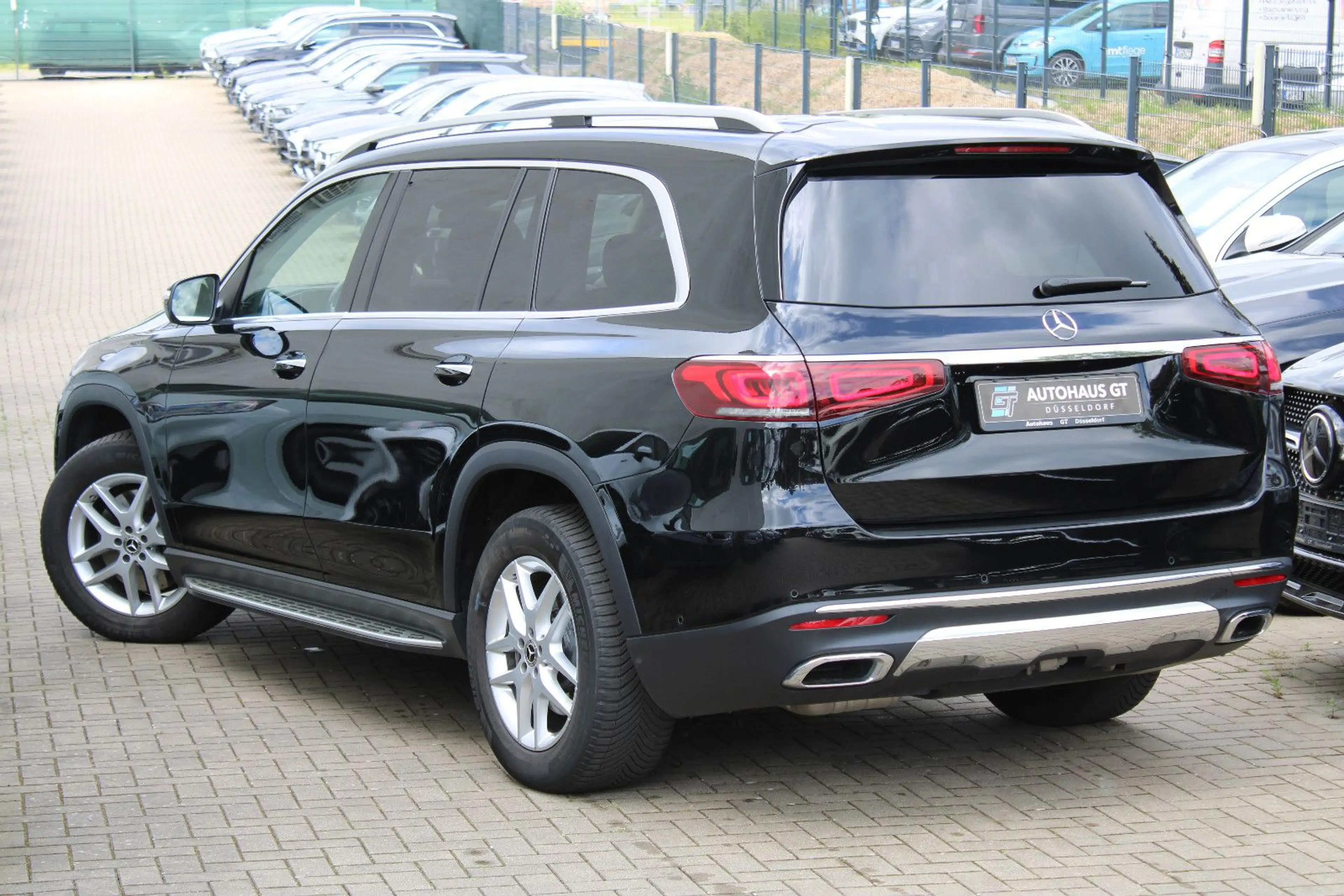 Mercedes-Benz GLS 350 d 4M 7Sitze/Pano/HuD/ACC/Airmat/360°K/AHK — photo 4