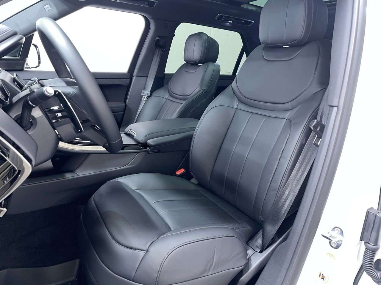 2026 Land Rover Range Rover Sport Dynamic SE Black Exterior Pack | Towing Pack / thumb 19