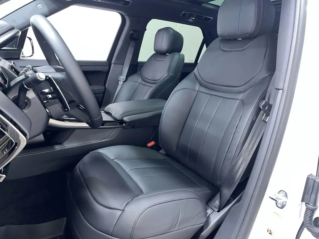 Land Rover Range Rover Sport снимка Land Rover Range Rover Sport
