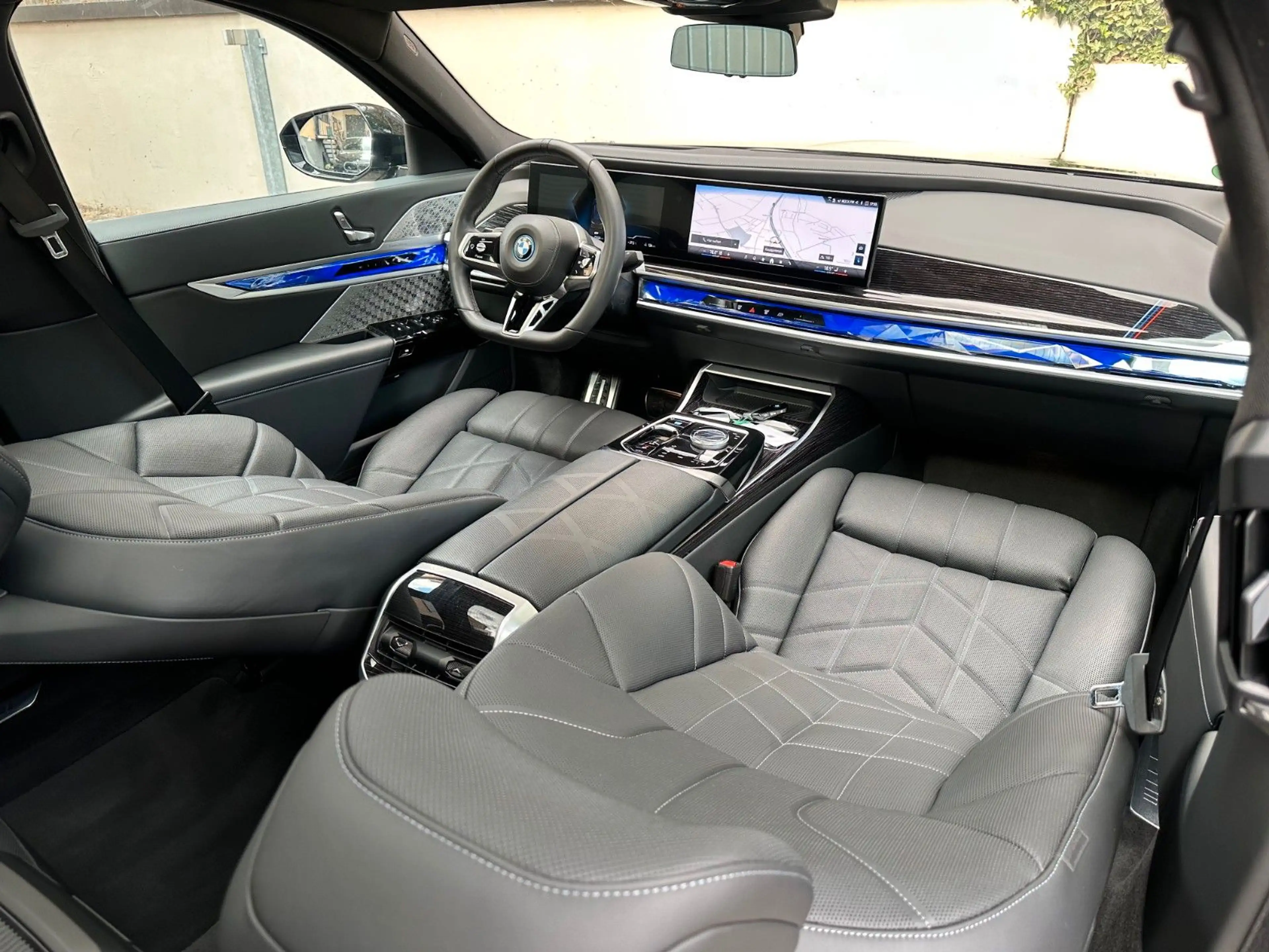BMW i7 xDrive60 M Sport PANO-SKY*B&W*Sitzkl*Massage — photo 14