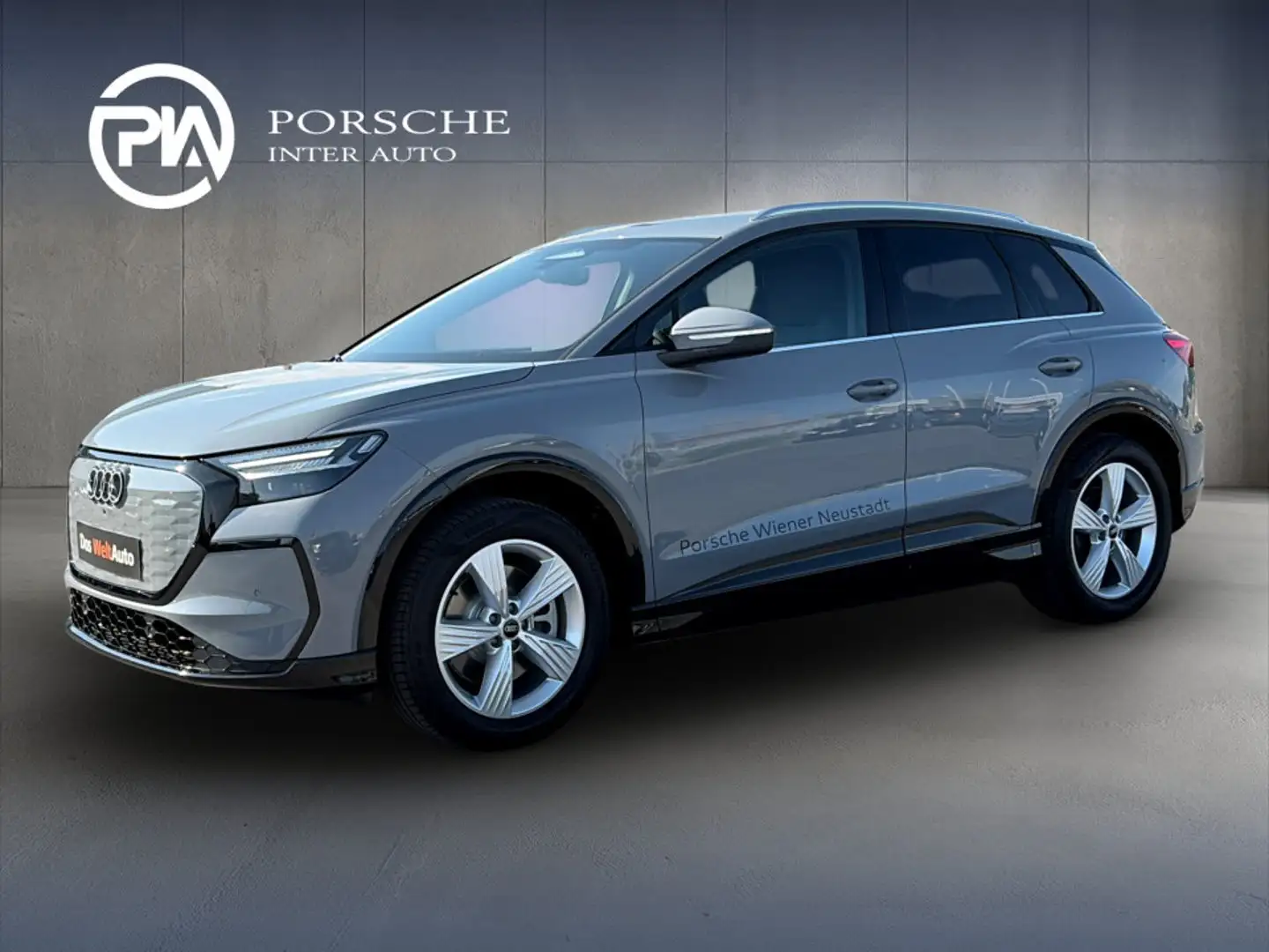 Audi Q4 e-tron Grau - 1