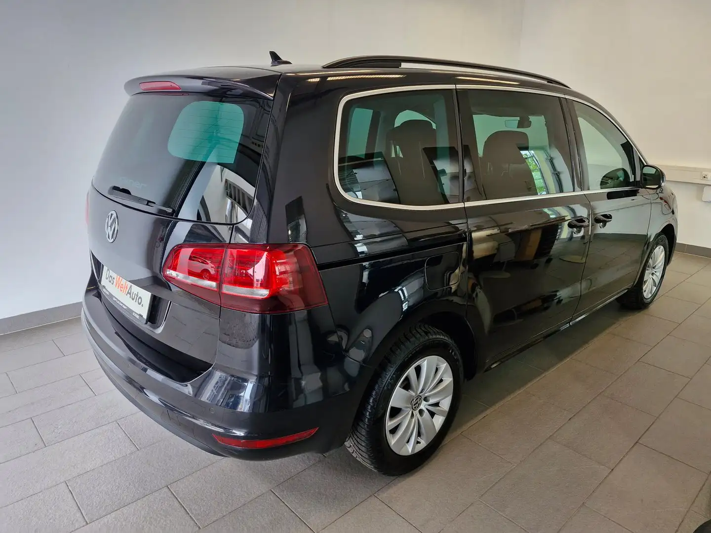 Volkswagen Sharan Business TDI SCR DSG Schwarz - 2