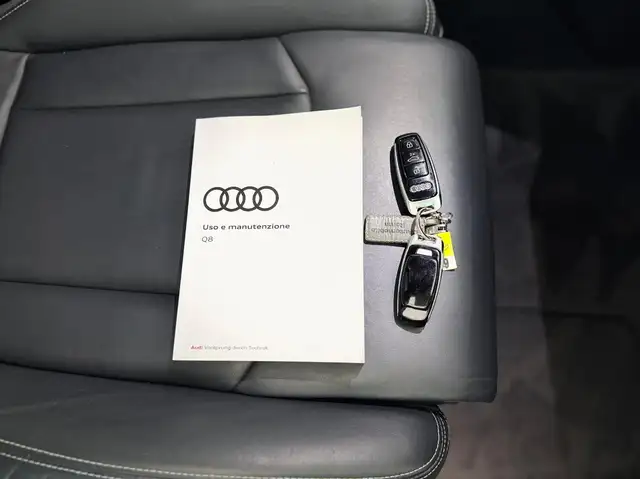 Audi Q8 view 14