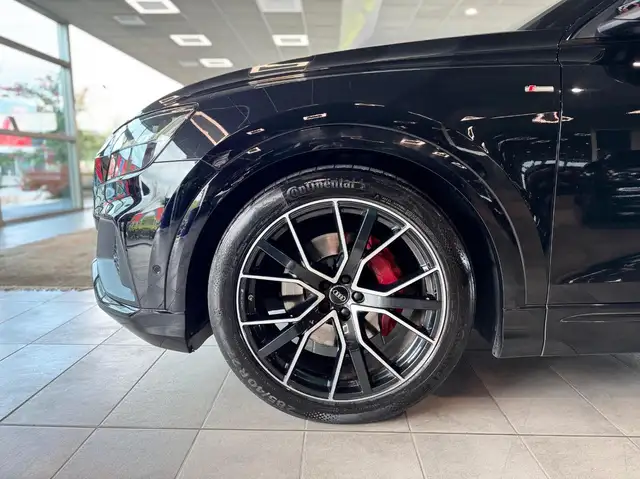 Audi Q8 view 27