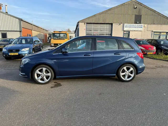 Mercedes-Benz B Class view 7