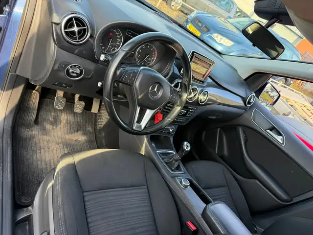 Mercedes-Benz B Class view 22