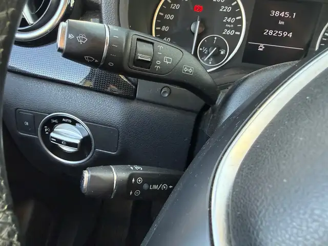 Mercedes-Benz B Class view 18