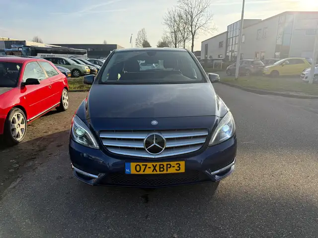 Mercedes-Benz B Class view 29