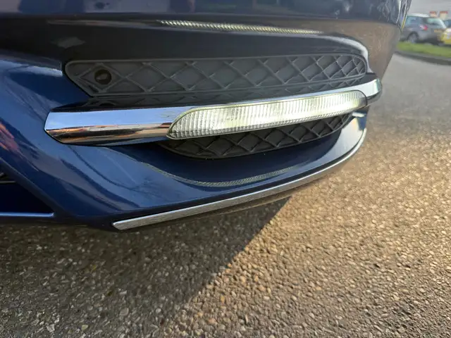 Mercedes-Benz B Class view 27