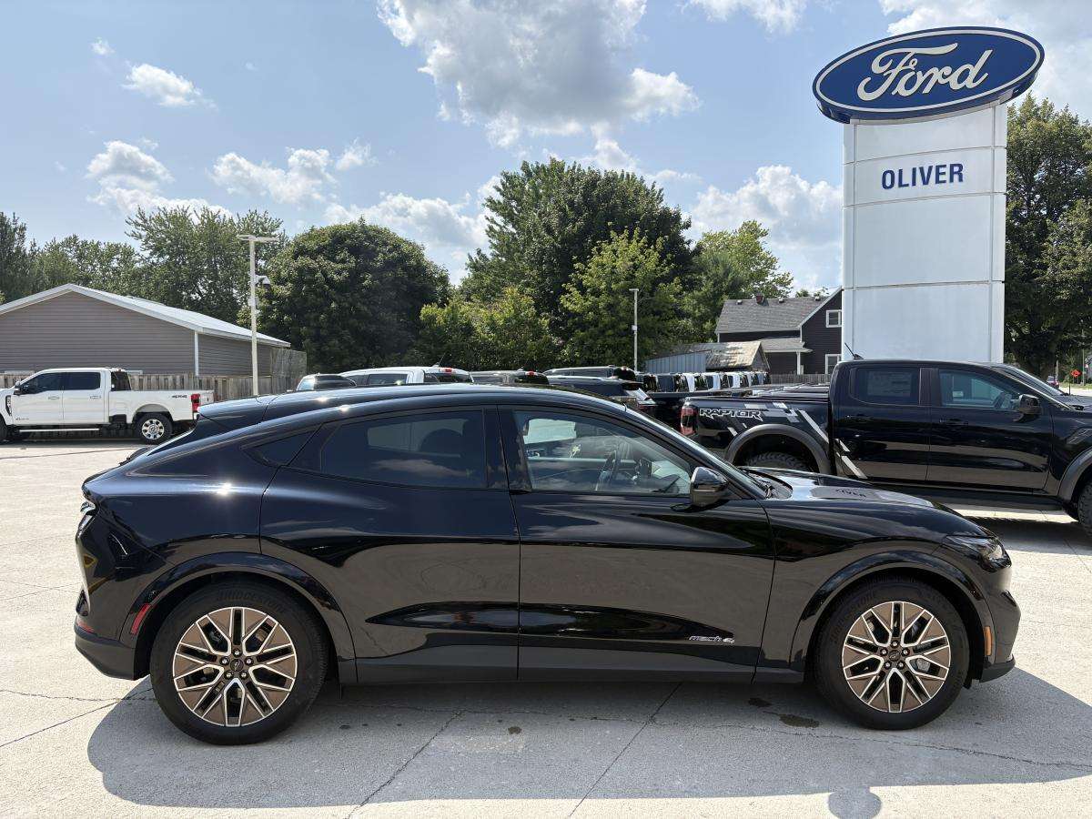 2025 Ford Mustang Mach-E Premium AWD — снимка 1