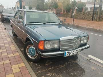 300D