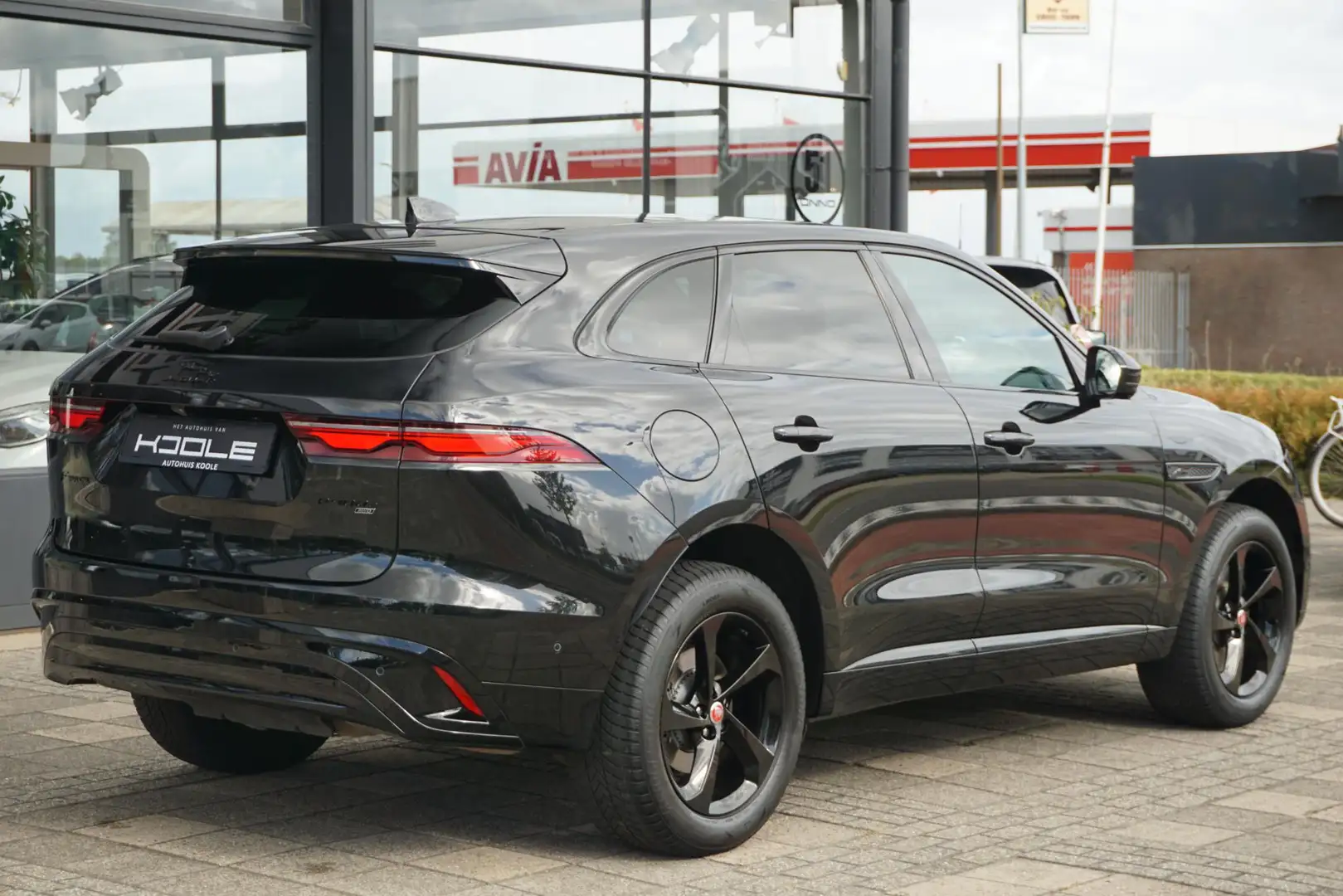 Jaguar F-Pace 2.0 P400e PHEV | Meridian Surround | ACC Zwart - 2