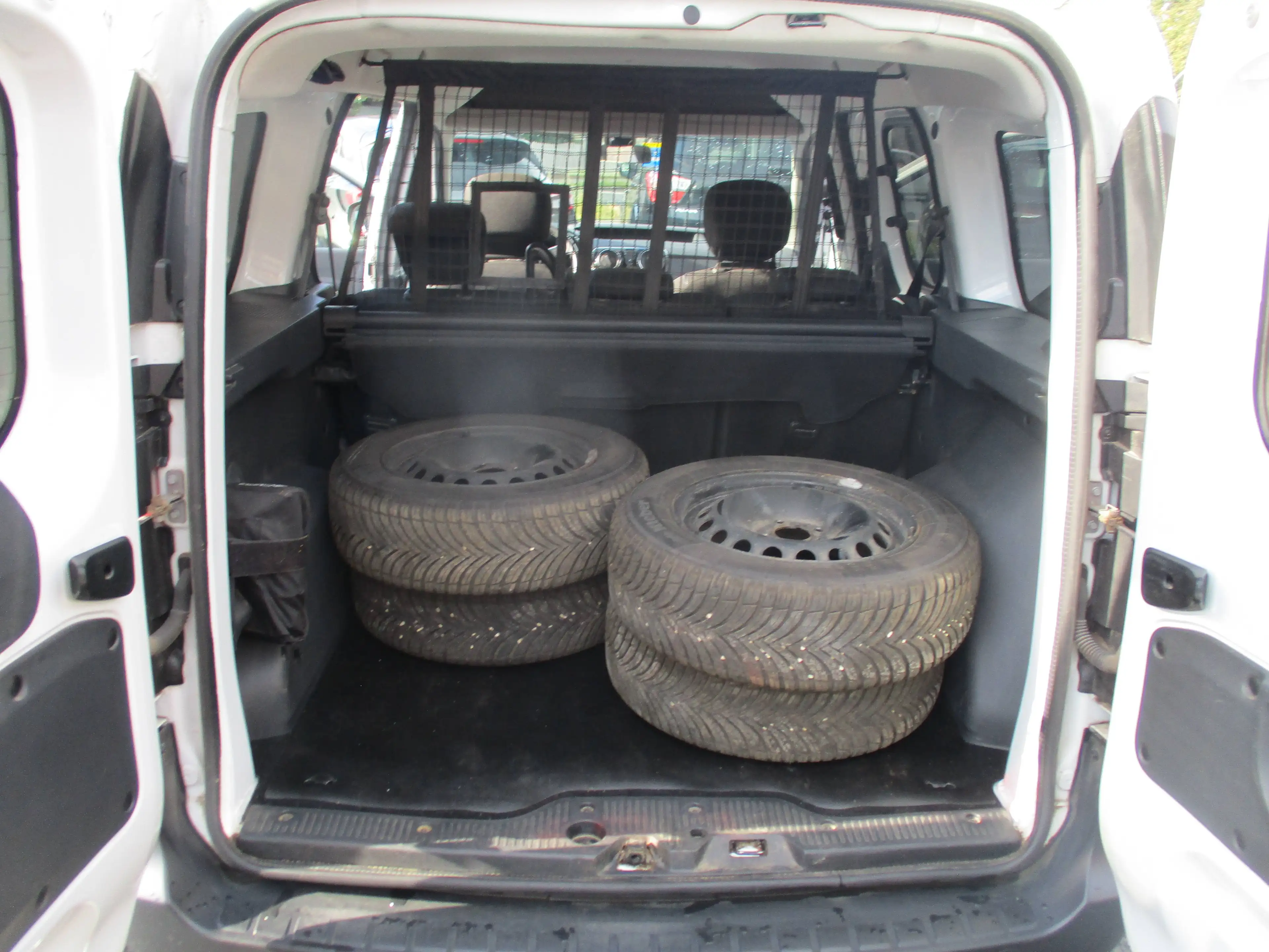 Dacia Dokker Stepway Pro / Klima / Alu / Navi / Rückfahrkamera . . . — photo 10