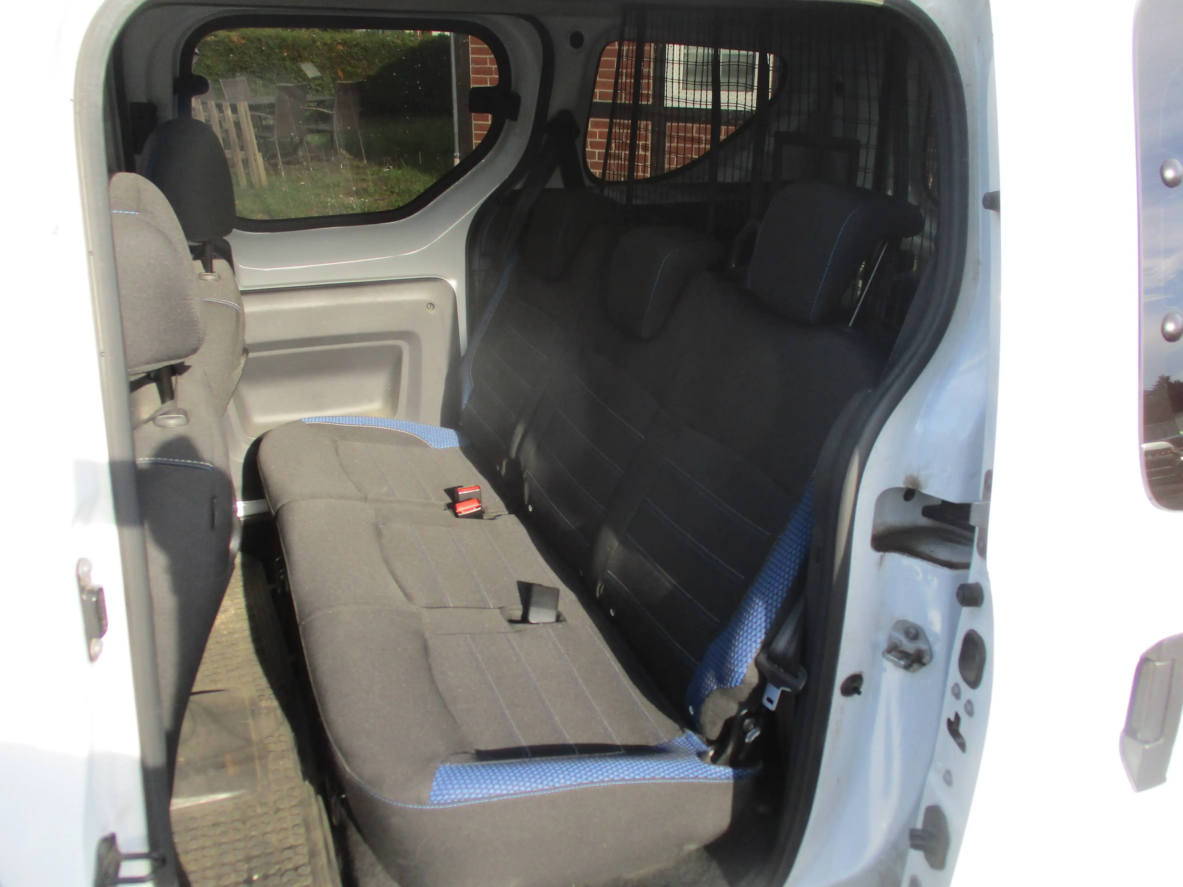 Dacia Dokker Stepway Pro / Klima / Alu / Navi / Rückfahrkamera . . . — photo 9