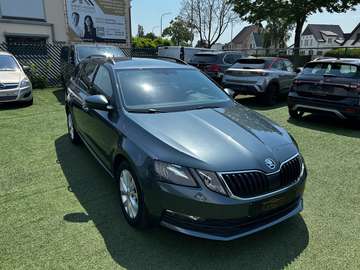 Octavia SW 1.6 CR TDi DSG ° CARPLAY° NAVI ° A/C ° BLUETHOOTH°